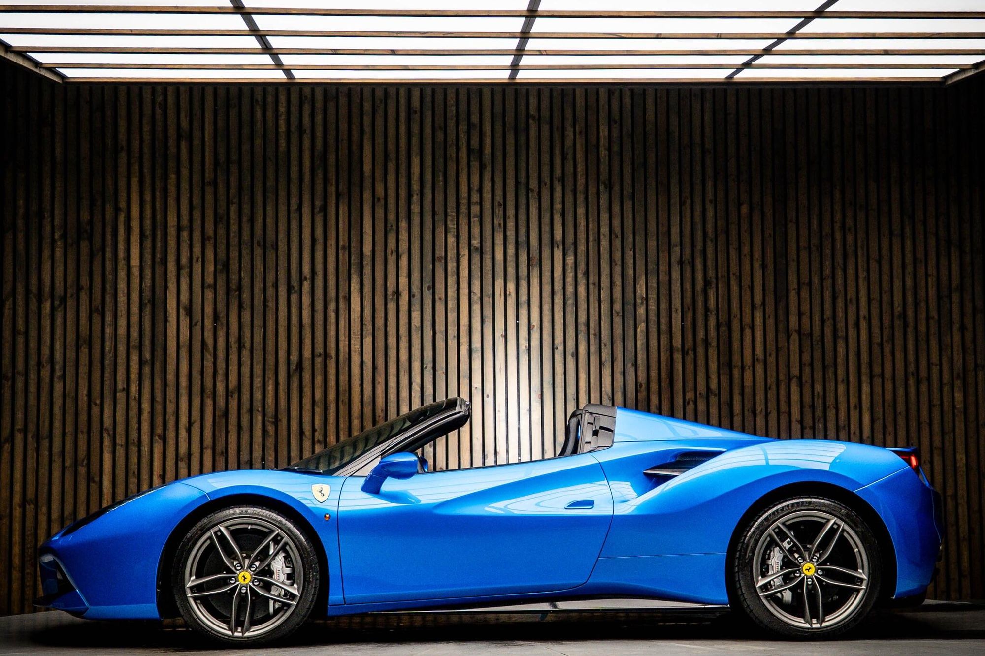 FERRARI 488 CONVERTIBLE Spider 2dr Auto for sale UK - Slide 7