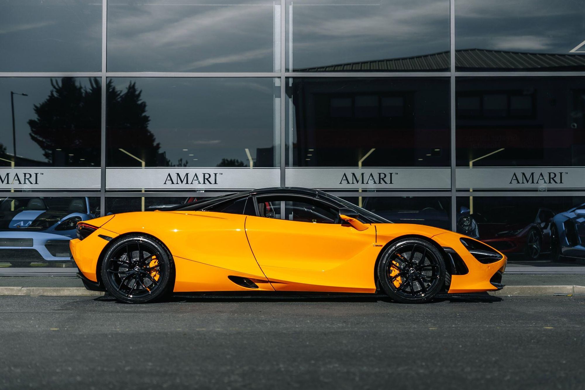 MCLAREN 720 S SPIDER V8 2dr SSG Auto for sale UK - Slide 3