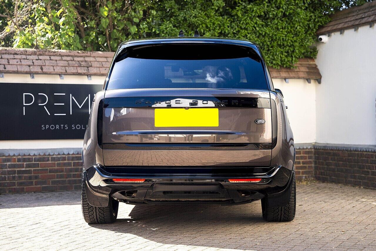LAND ROVER RANGE ROVER ESTATE 3.0 P510e Autobiography 4dr Auto for sale UK - Slide 4
