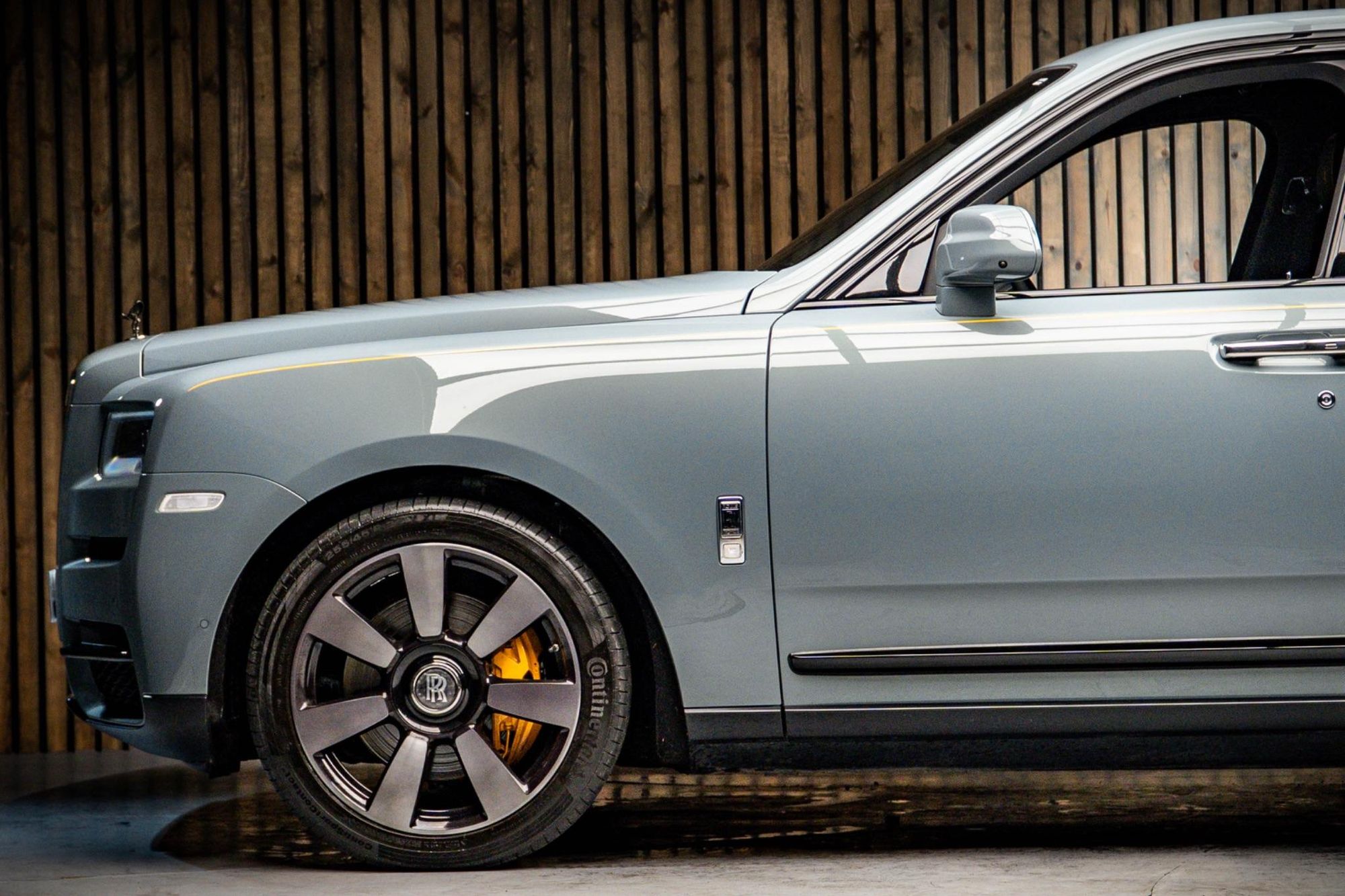 ROLLS-ROYCE CULLINAN ESTATE 5dr Auto for sale UK - Slide 9