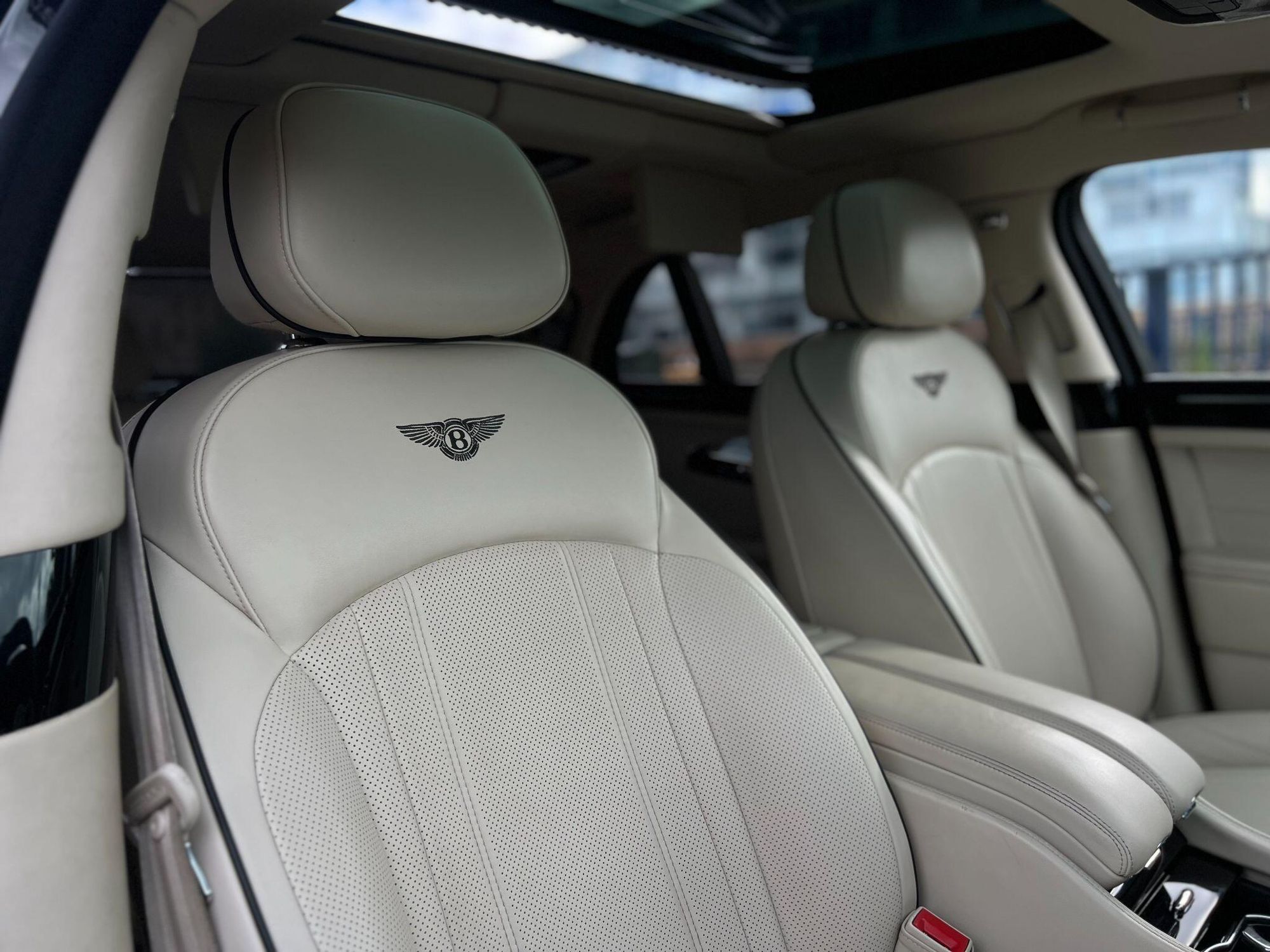 BENTLEY MULSANNE SALOON 6.8 V8 4dr Auto for sale UK - Slide 3