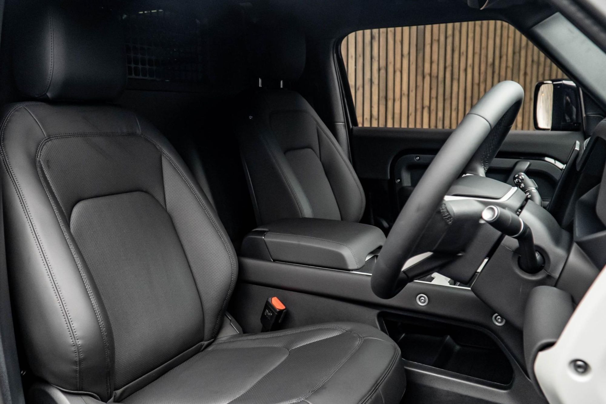 LAND ROVER DEFENDER 90 DIESEL 3.0 D250 Hard Top X-Dynamic SE Auto for sale UK - Slide 2