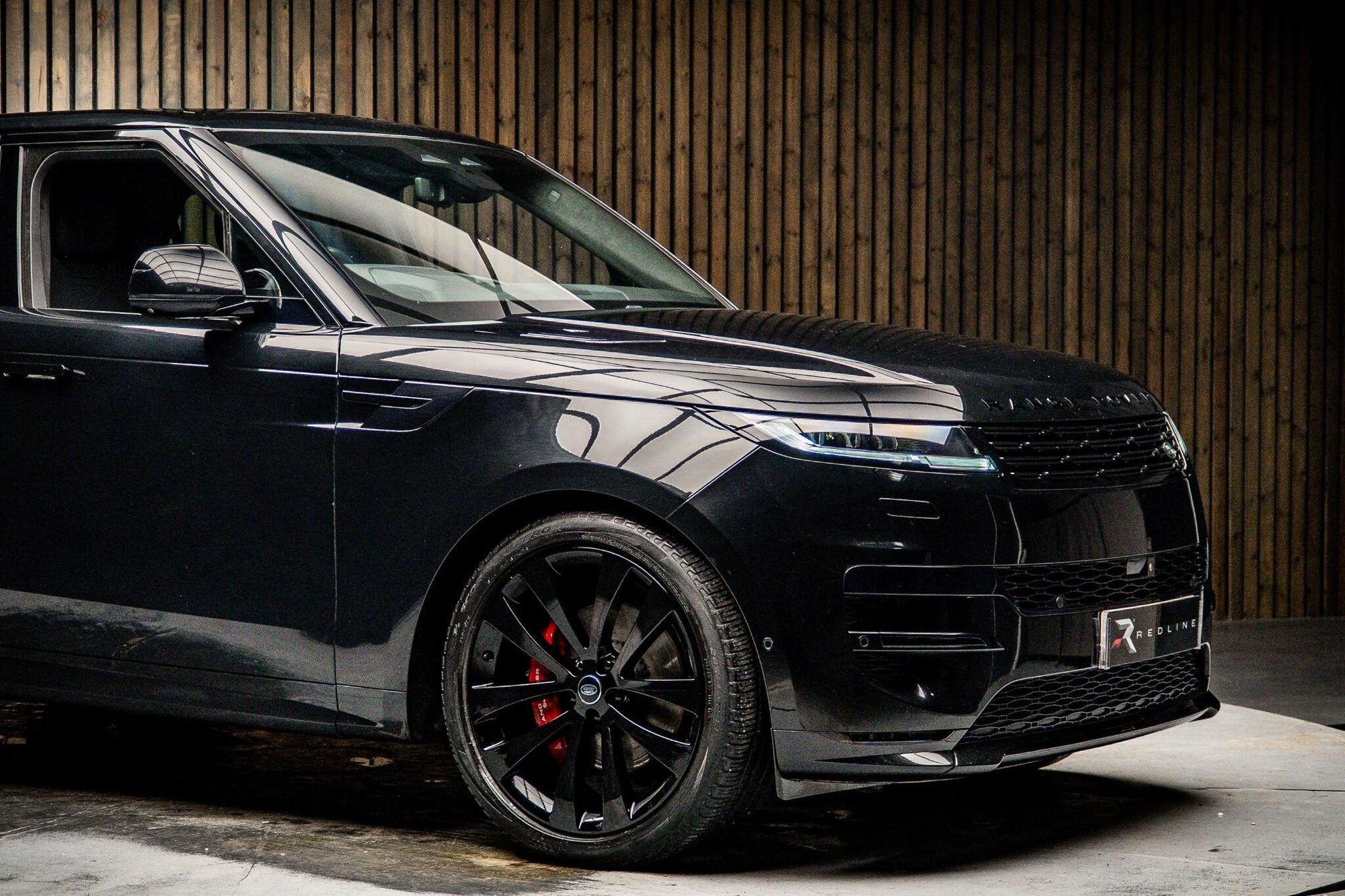 LAND ROVER RANGE ROVER SPORT DIESEL ESTATE 3.0 D350 First Edition 5dr Auto for sale UK - Slide 10