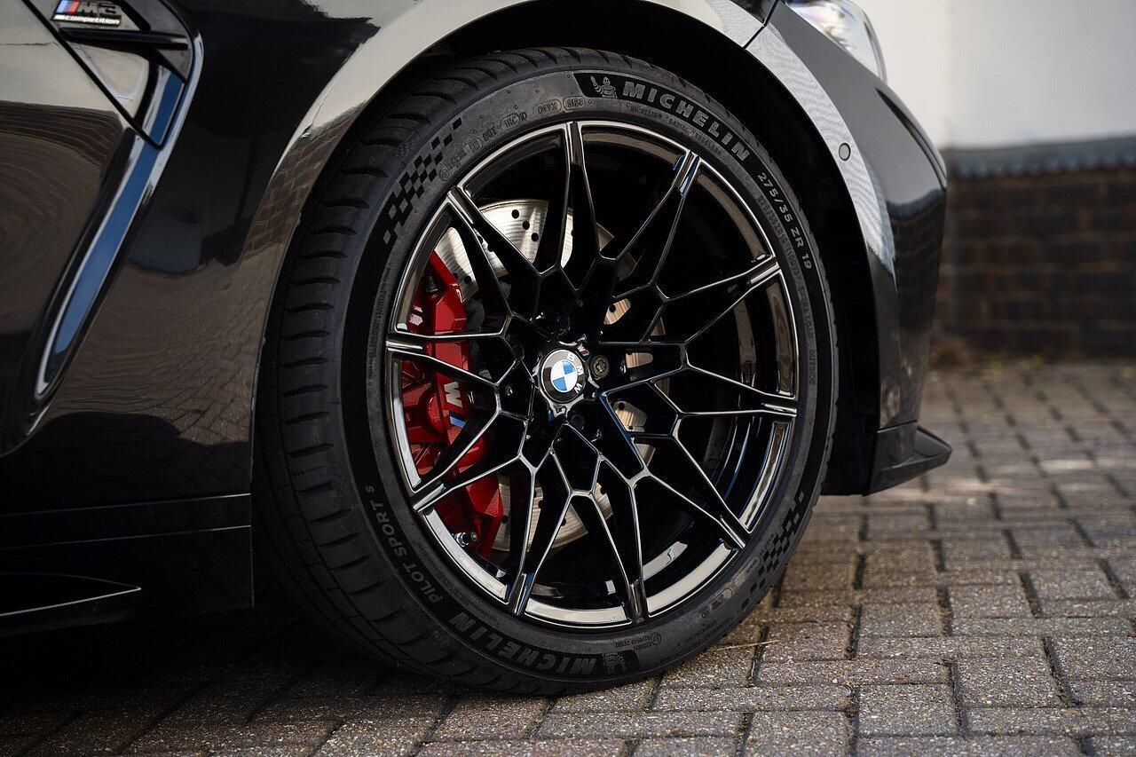 BMW M3 Saloon 3.0 530 Competition M xDrive Steptronic 4 Door Auto for sale UK - Slide 7