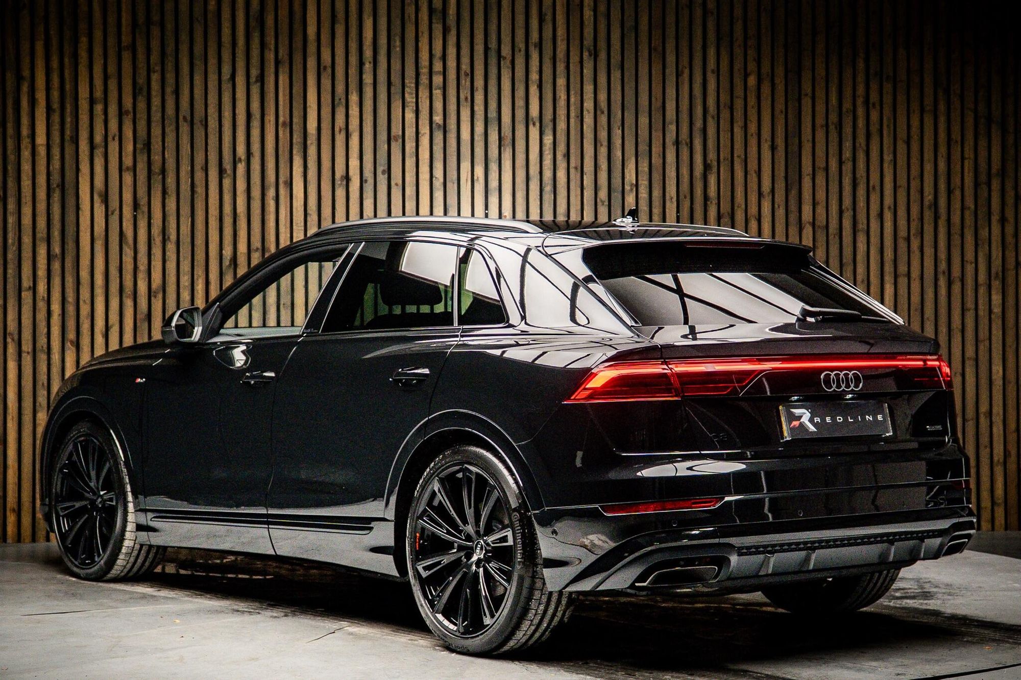 AUDI Q8 ESTATE 55 TFSI Quattro Black Edition 5dr Tiptronic for sale UK - Slide 3