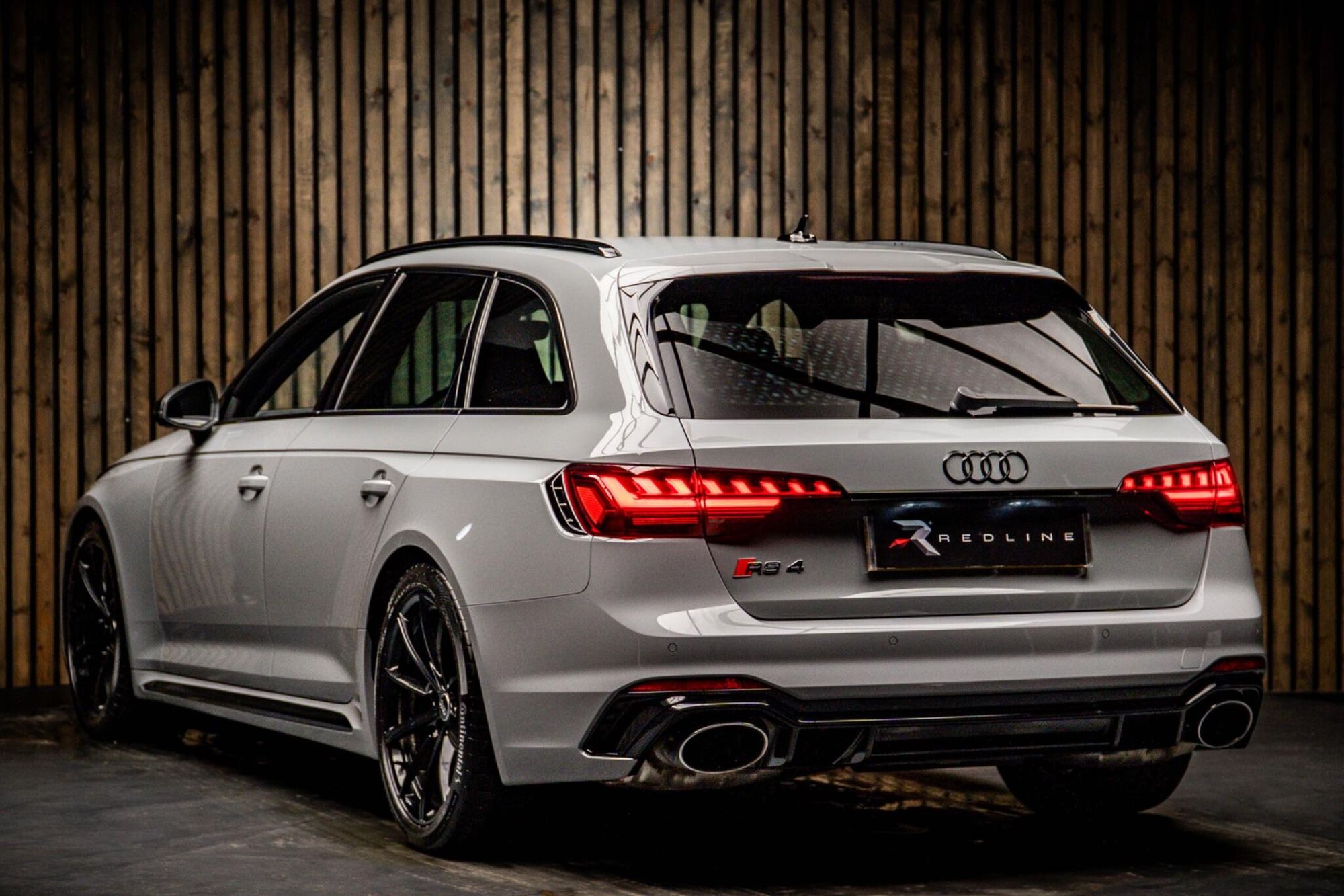 AUDI RS4 RS 4 AVANT RS 4 TFSI Quattro Vorsprung 5dr Tiptronic for sale UK - Slide 3