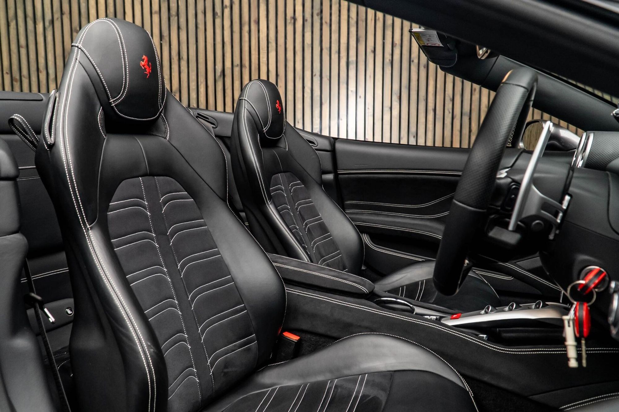 FERRARI CALIFORNIA CONVERTIBLE T 2dr Auto [HELE] for sale UK - Slide 2