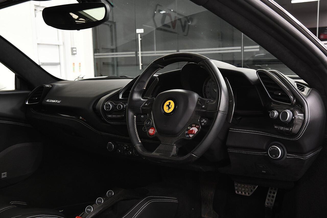 FERRARI 488 GTB COUPE 2dr Auto for sale UK - Slide 4