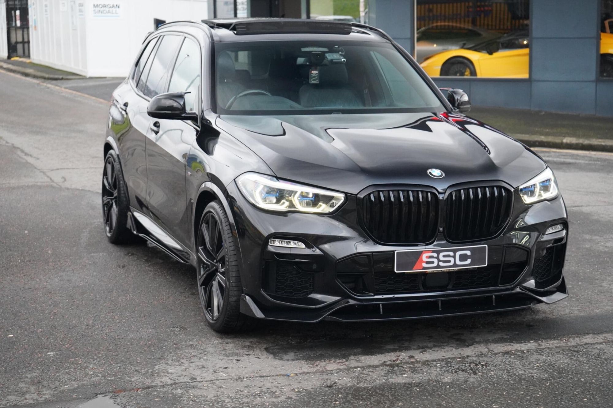 BMW X5 DIESEL ESTATE xDrive40d MHT M Sport 5dr Auto for sale UK - Slide 5