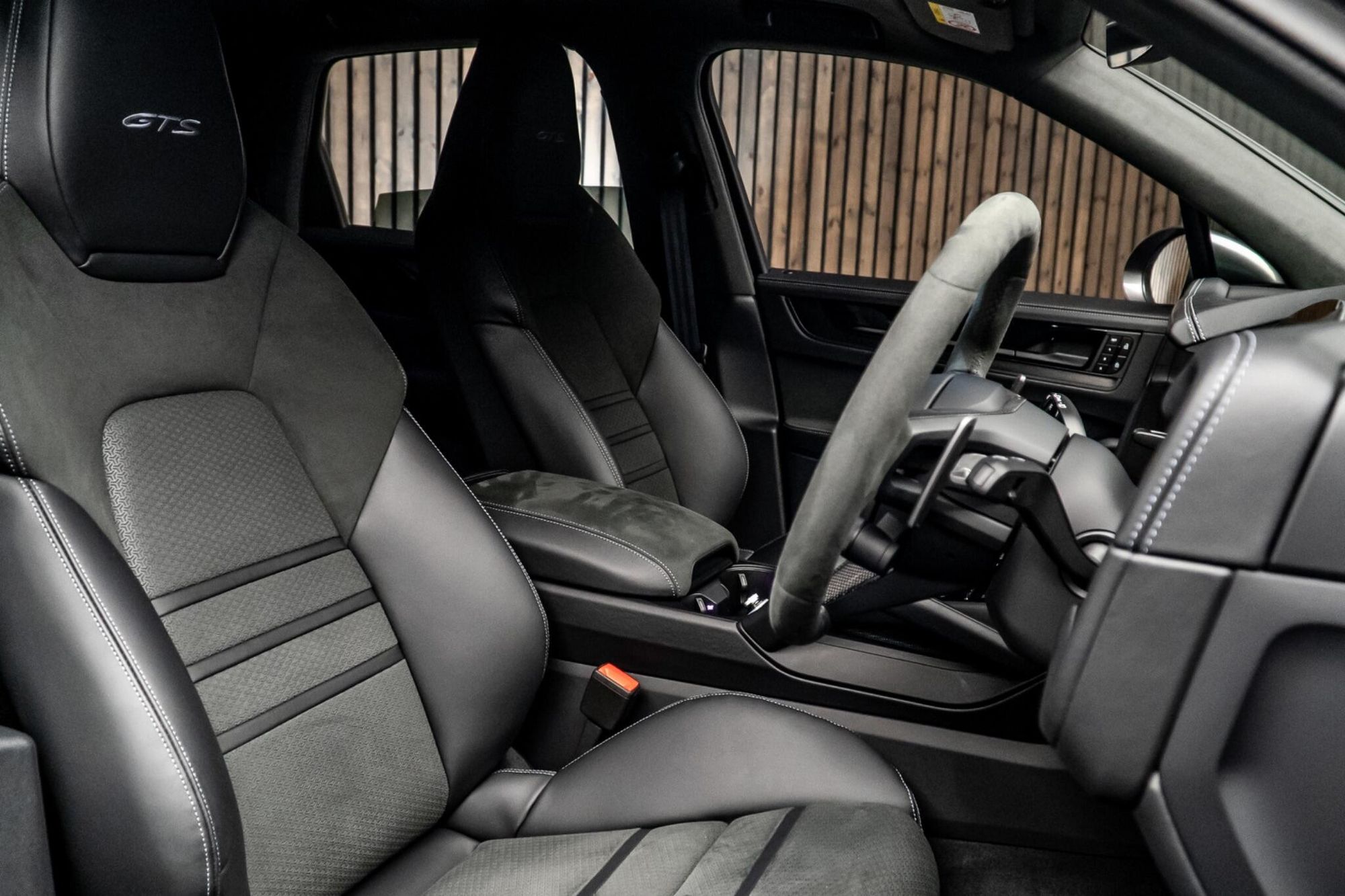 PORSCHE CAYENNE ESTATE GTS 5dr Tiptronic S for sale UK - Slide 2