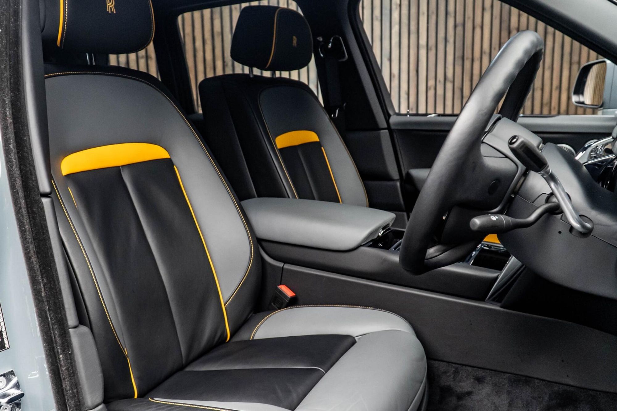 ROLLS-ROYCE CULLINAN ESTATE 5dr Auto for sale UK - Slide 2