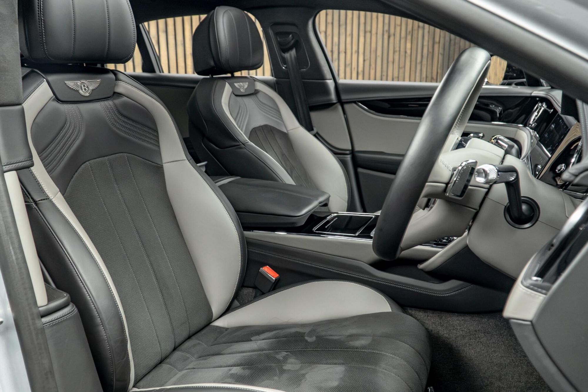 BENTLEY FLYING SPUR SALOON 3.0 V6 Hybrid S 4dr Auto for sale UK - Slide 2