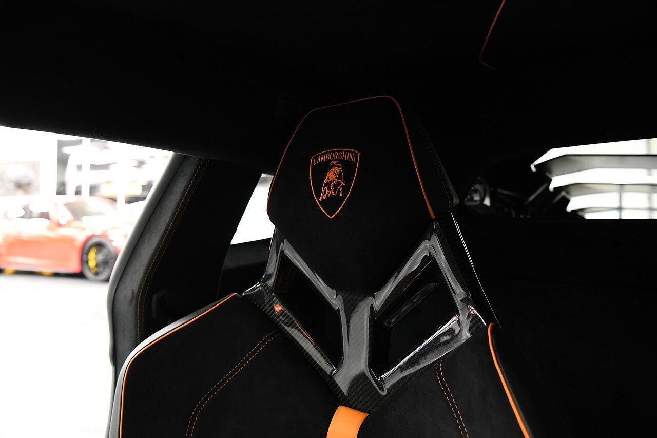 LAMBORGHINI AVENTADOR COUPE LP 750-4 Superveloce 2dr ISR for sale UK - Slide 9