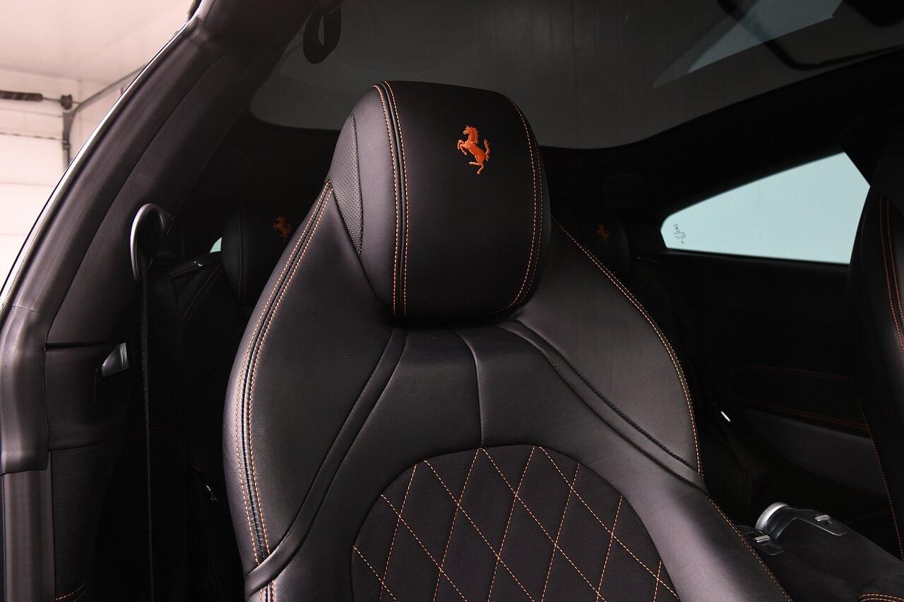 FERRARI GTC4 LUSSO COUPE T 2dr Auto for sale UK - Slide 9