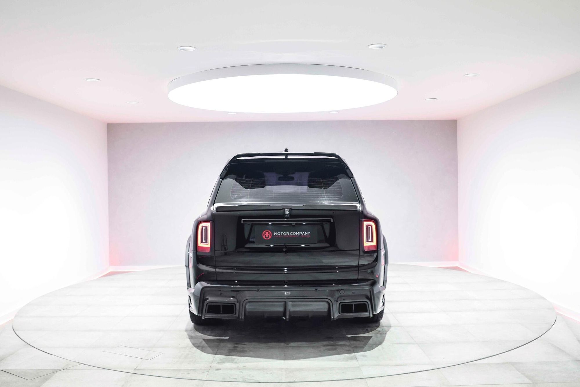 ROLLS-ROYCE CULLINAN ESTATE Black Badge 5dr Auto for sale UK - Slide 10
