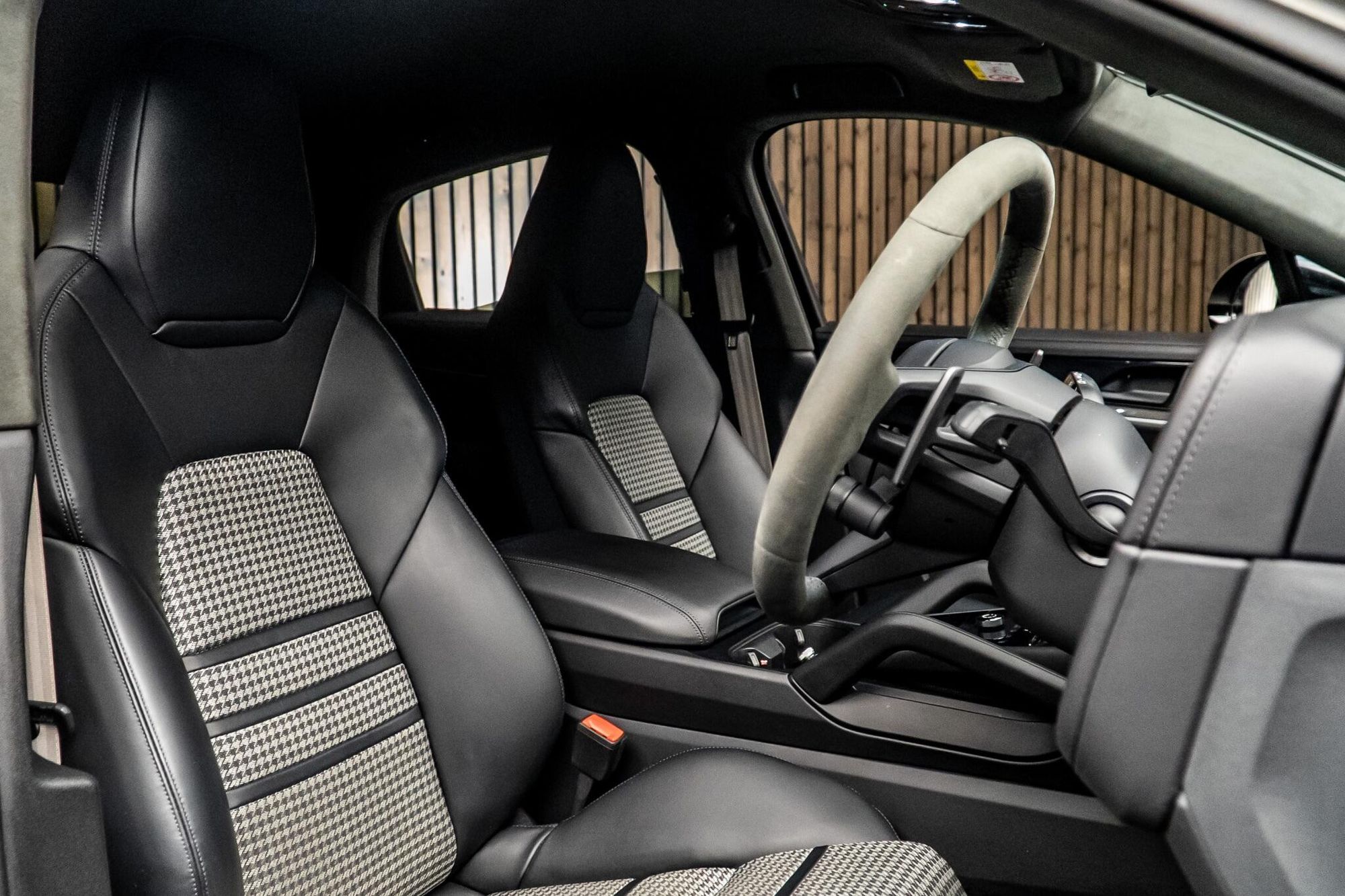 PORSCHE CAYENNE COUPE E-Hybrid 5dr Tiptronic S for sale UK - Slide 2