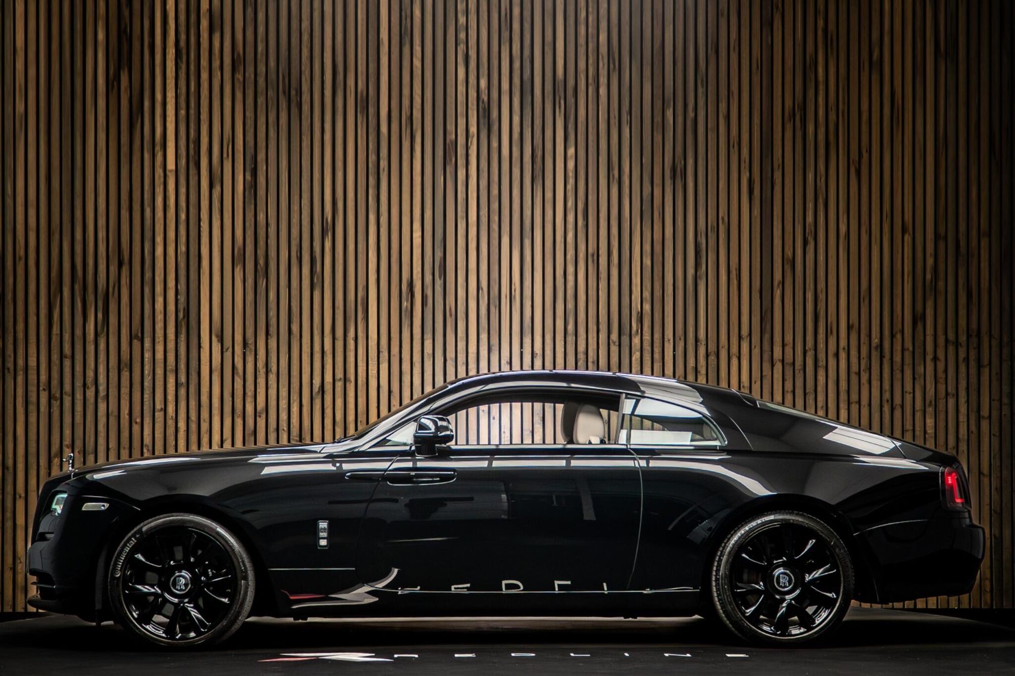 ROLLS-ROYCE WRAITH COUPE 2dr Auto for sale UK - Slide 7