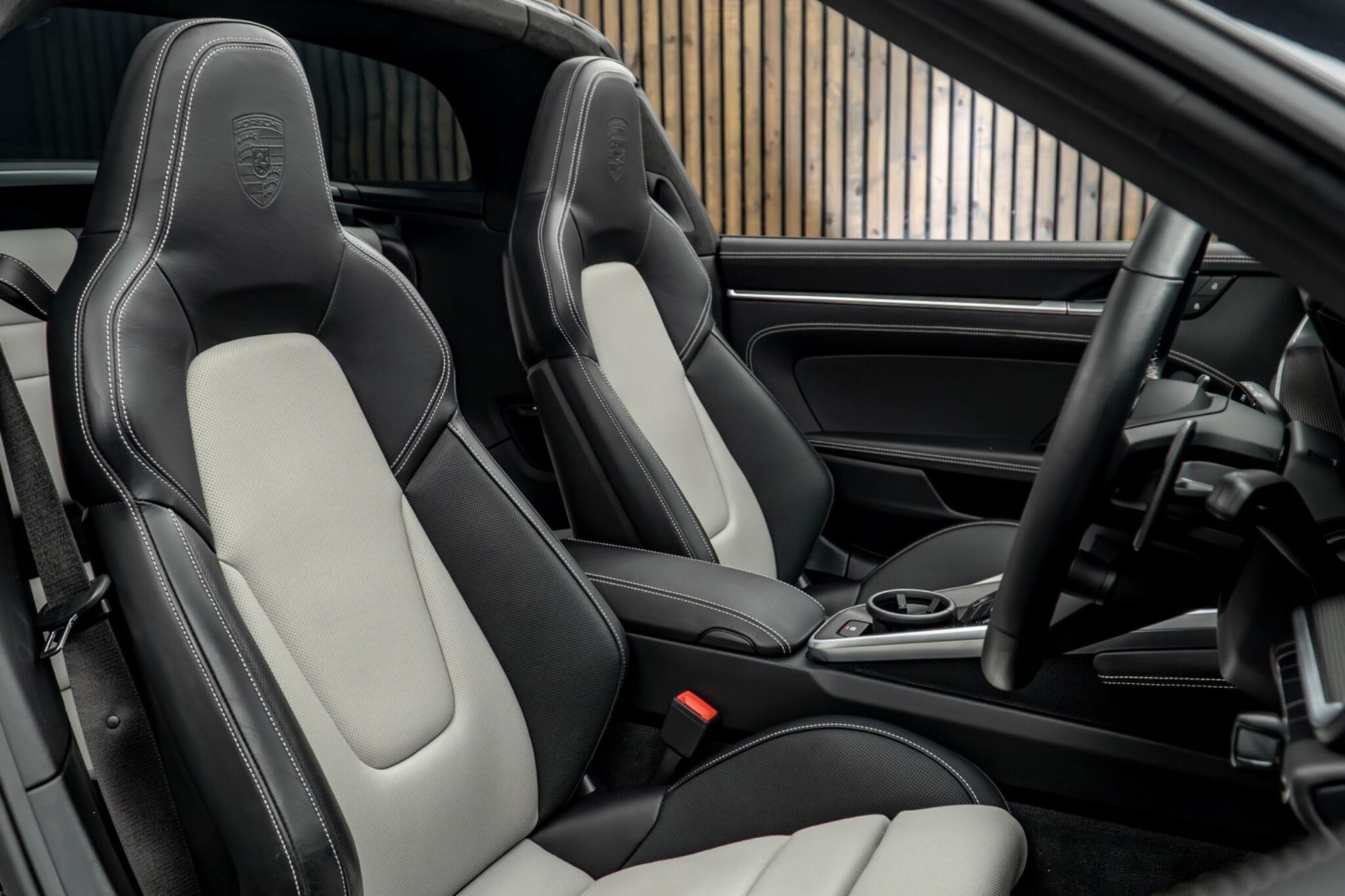 PORSCHE 911 [992] TARGA 4 S 2dr PDK for sale UK - Slide 2