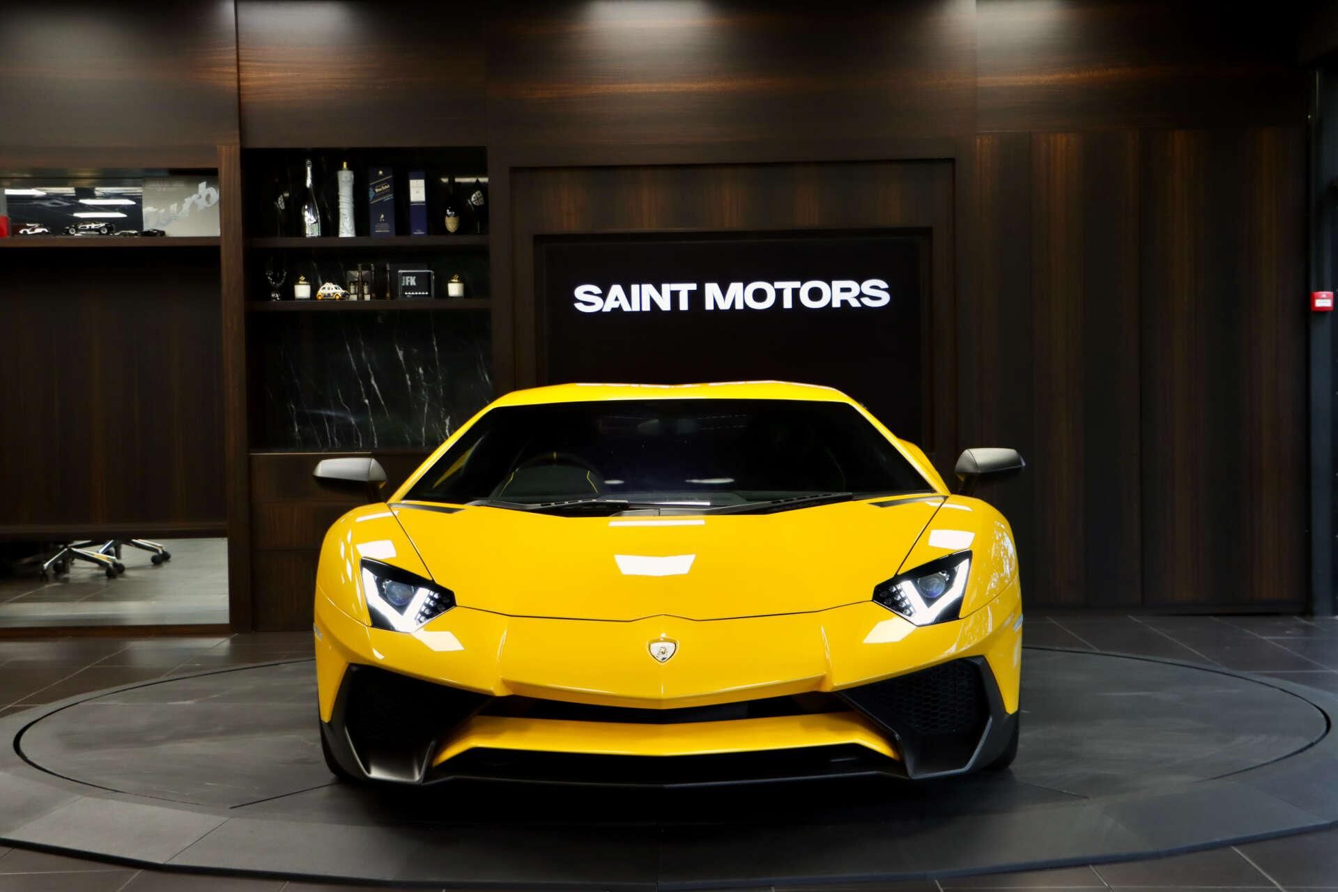LAMBORGHINI AVENTADOR COUPE LP 750-4 Superveloce 2dr ISR for sale UK - Slide 2
