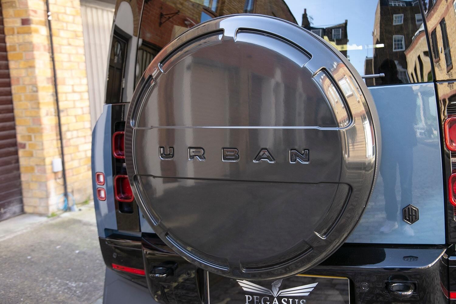 LAND ROVER DEFENDER DIESEL ESTATE 3.0 D250 X-Dynamic HSE 90 3dr Auto for sale UK - Slide 6