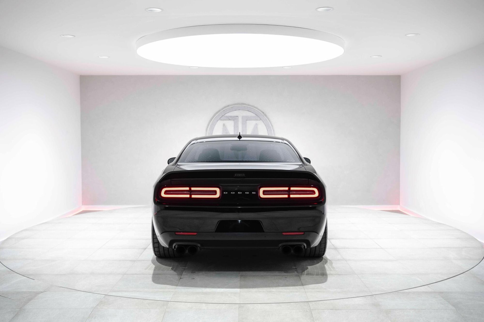 DODGE CHALLENGER BLACK GHOST 6.3 SXT 5dr for sale UK - Slide 10