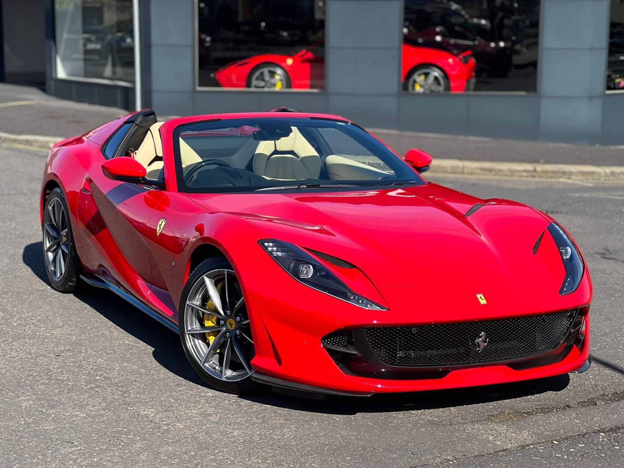FERRARI 812 SUPERFAST GTS 2dr Auto for sale UK - Slide 5