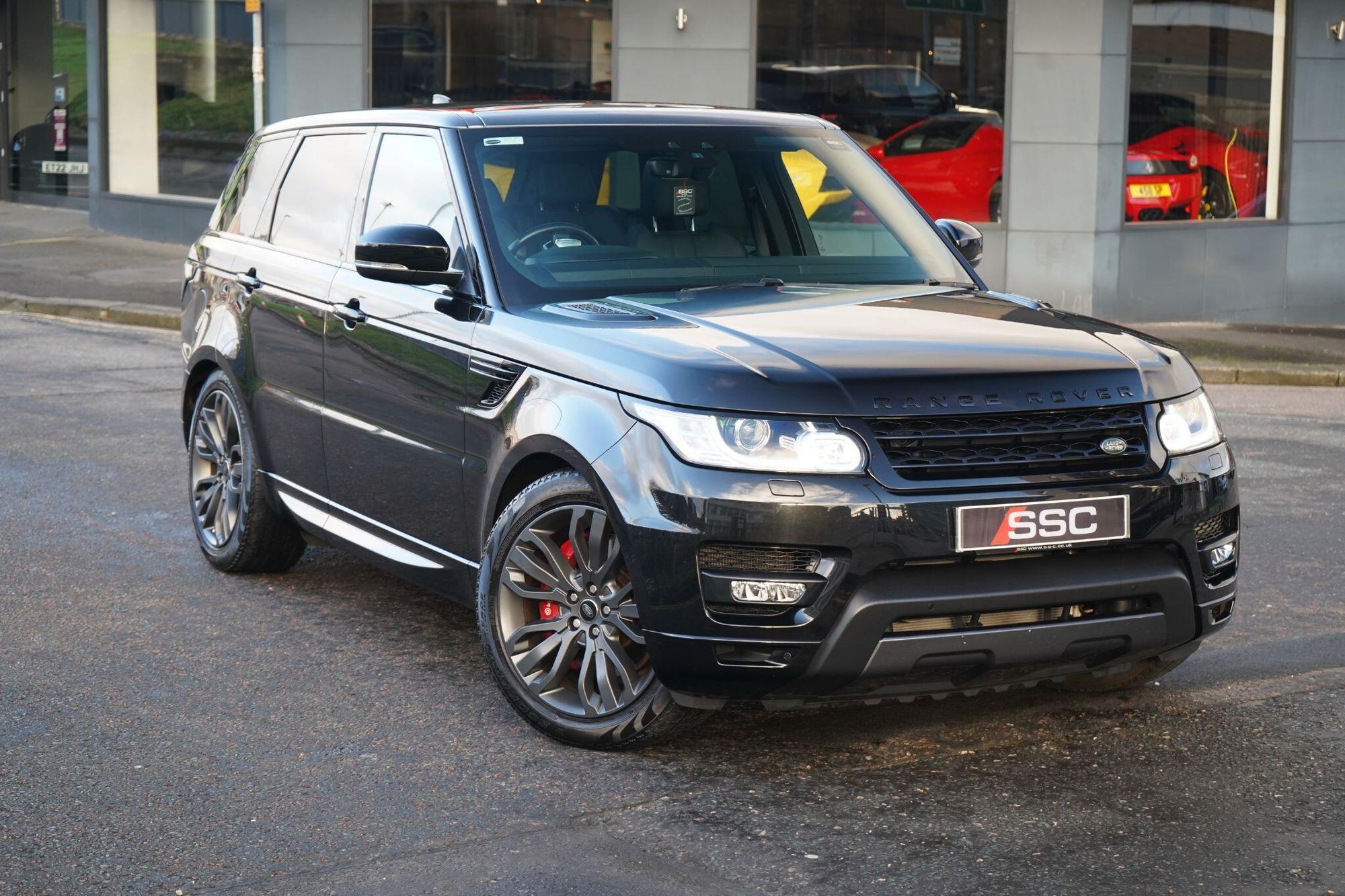 LAND ROVER RANGE ROVER SPORT DIESEL ESTATE 3.0 SDV6 HSE Dynamic 5dr Auto for sale UK - Slide 4