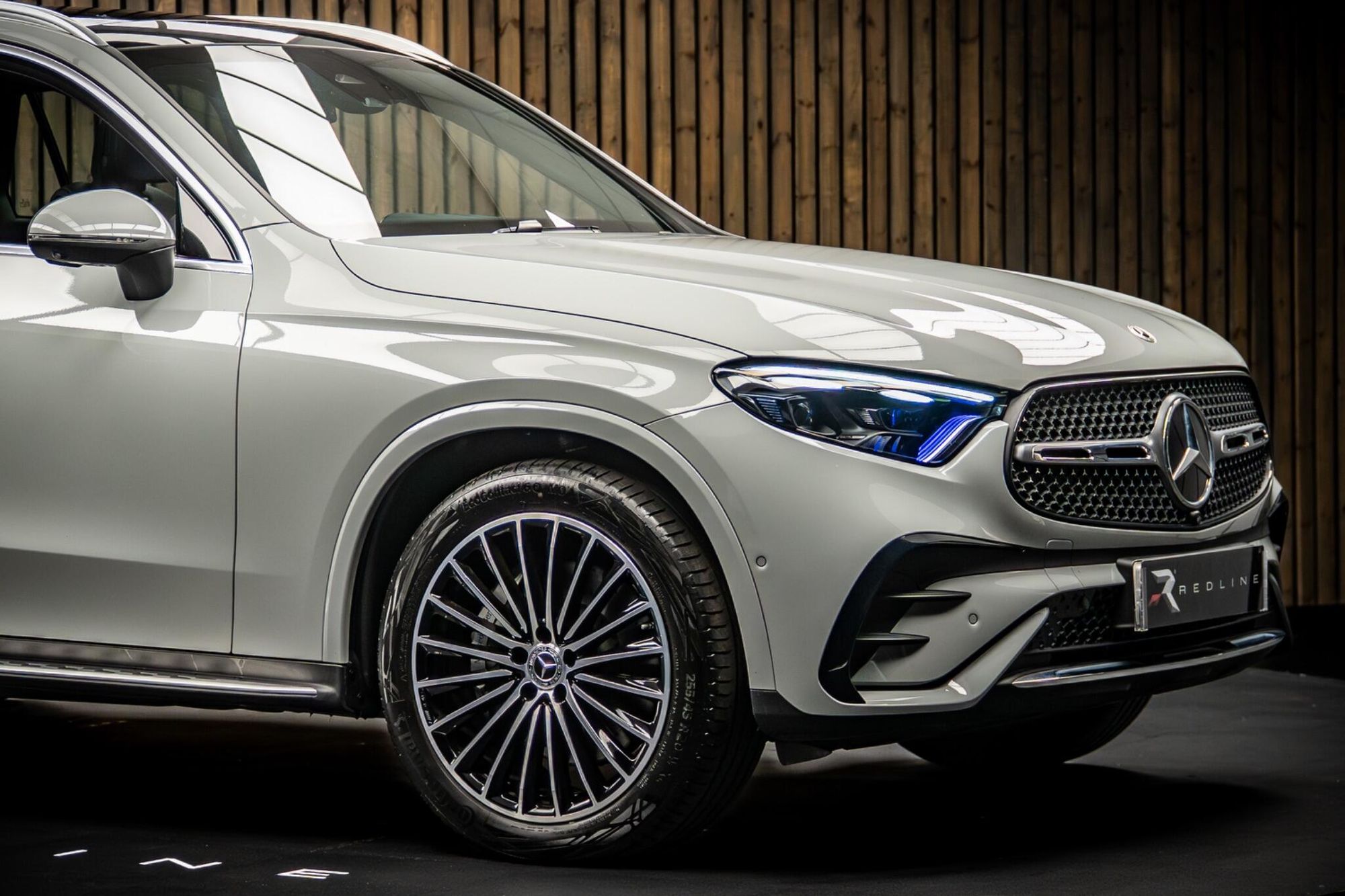MERCEDES-BENZ GLC ESTATE GLC 300 4Matic AMG Line Premium Plus 5dr 9G-Tronic for sale UK - Slide 10