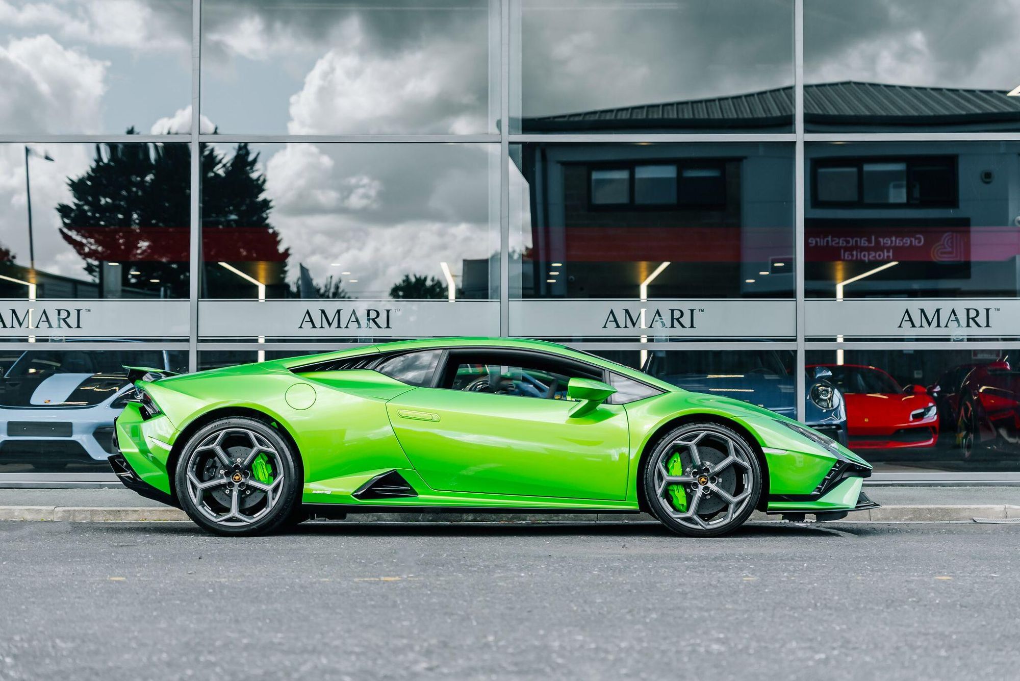 LAMBORGHINI HURACAN COUPE LP 640-4 Performante 2dr LDF for sale UK - Slide 2