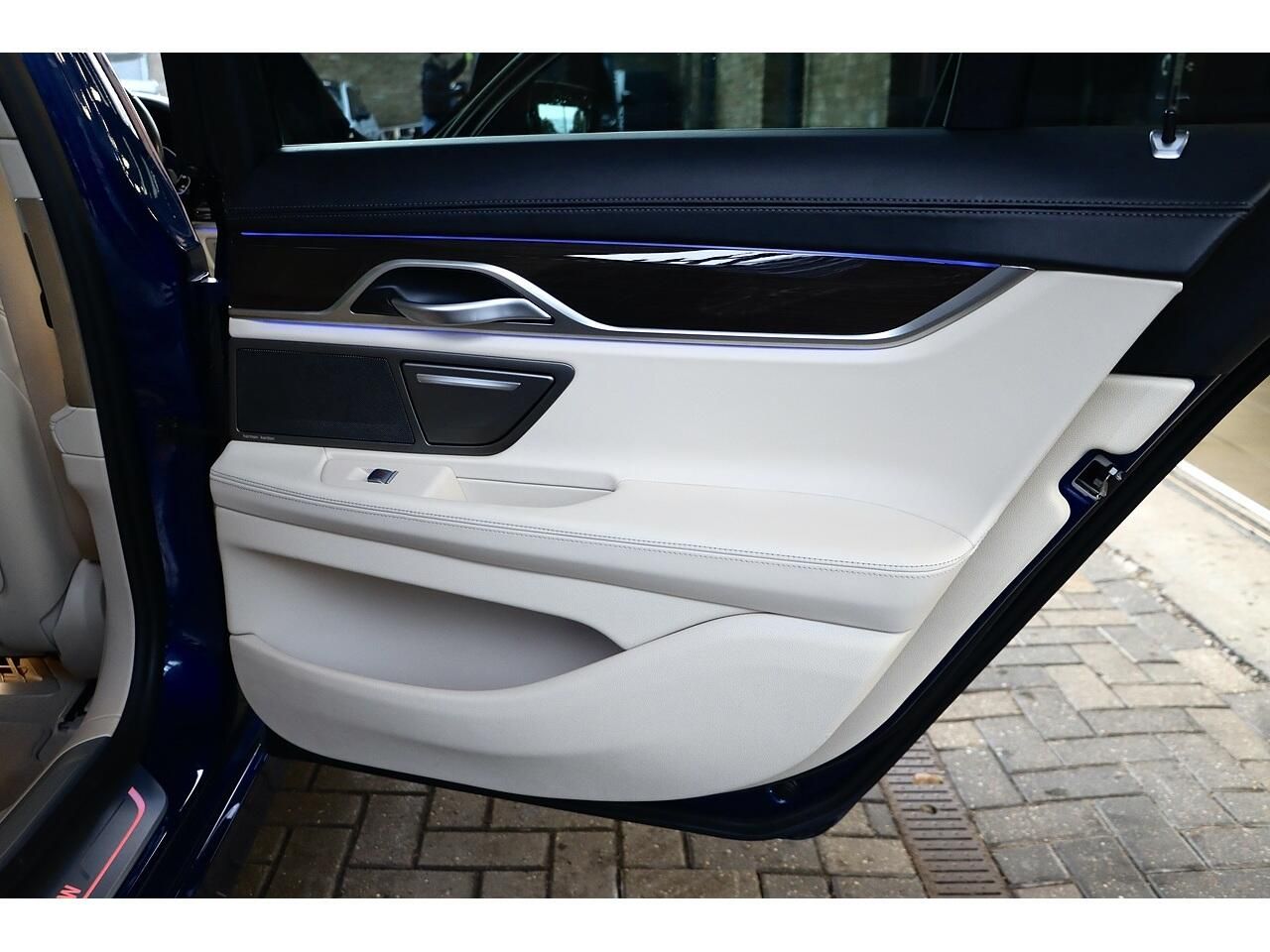 BMW 7 SERIES SALOON 745e 4dr Auto for sale UK - Slide 10