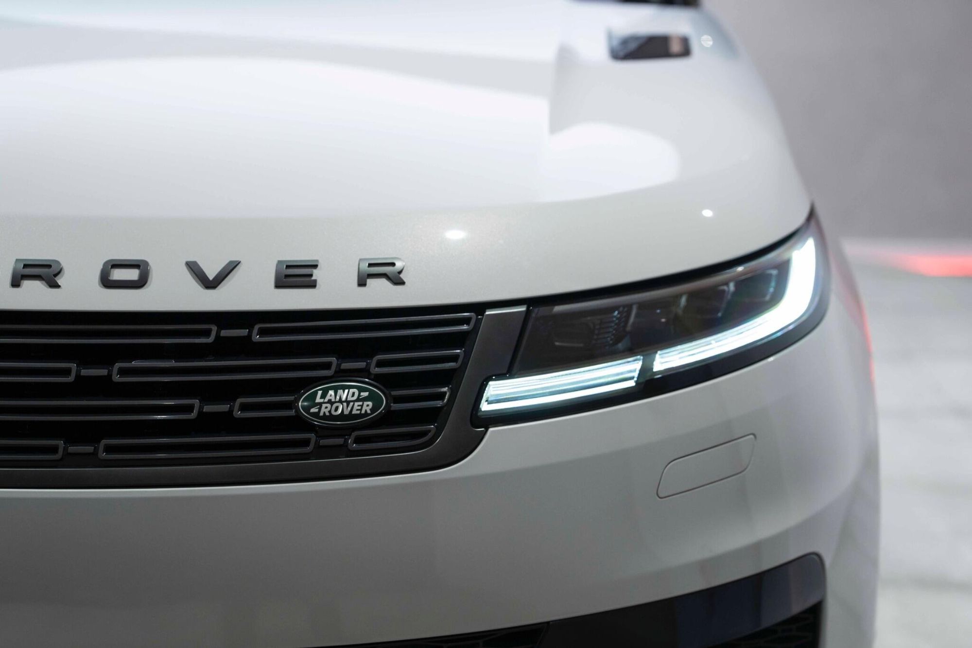 LAND ROVER RANGE ROVER SPORT ESTATE 4.4 P530 V8 Autobiography 5dr Auto for sale UK - Slide 10