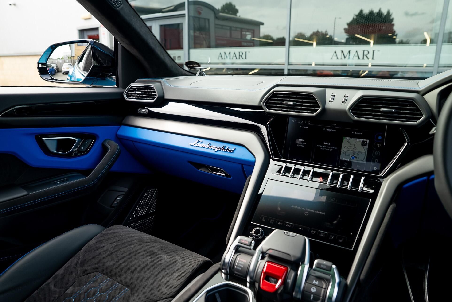 LAMBORGHINI URUS ESTATE 4.0T FSI V8 S 5dr Auto for sale UK - Slide 8