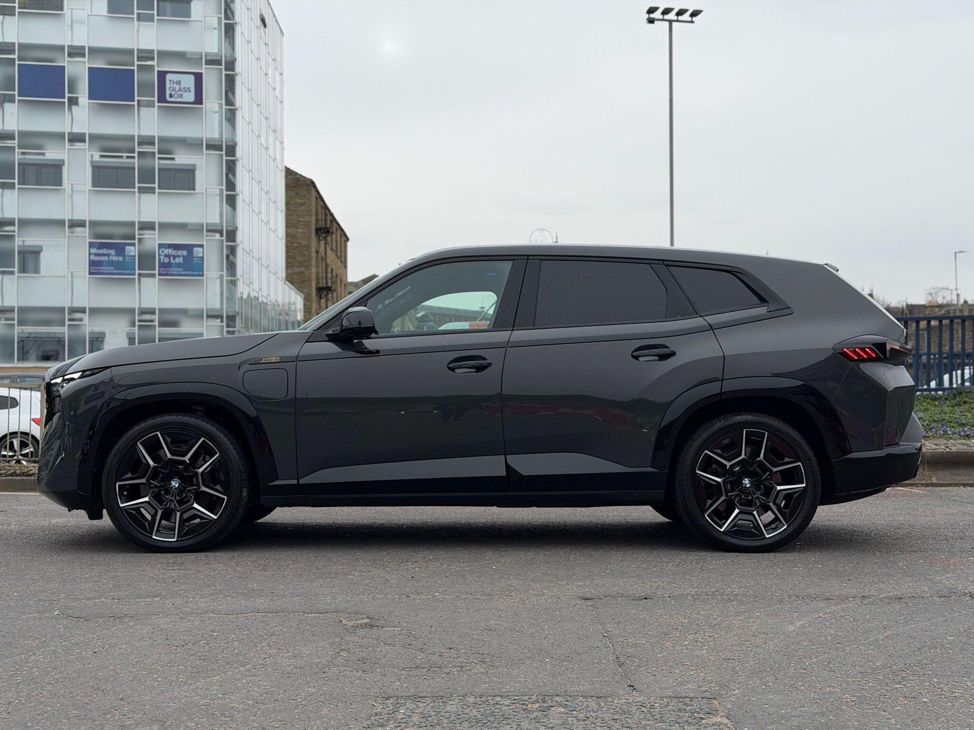 BMW XM Suv 4.4 xDrive Label Phev 29.5kWh 5 Door Auto for sale UK - Slide 8