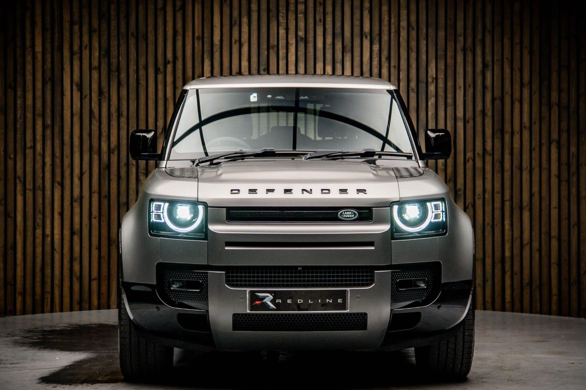 LAND ROVER DEFENDER ESTATE 5.0 P525 V8 90 3dr Auto for sale UK - Slide 5