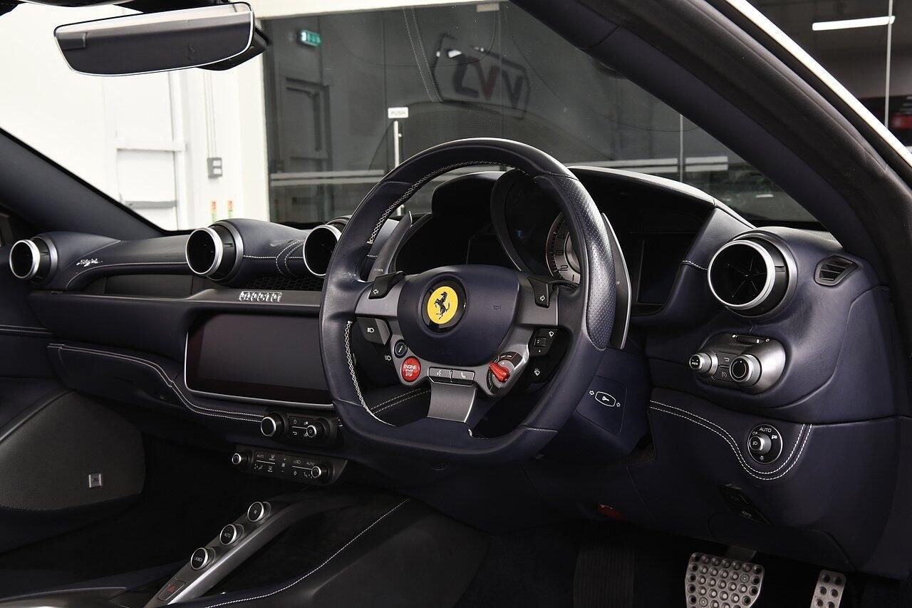 FERRARI PORTOFINO CONVERTIBLE GT 2dr Auto for sale UK - Slide 5