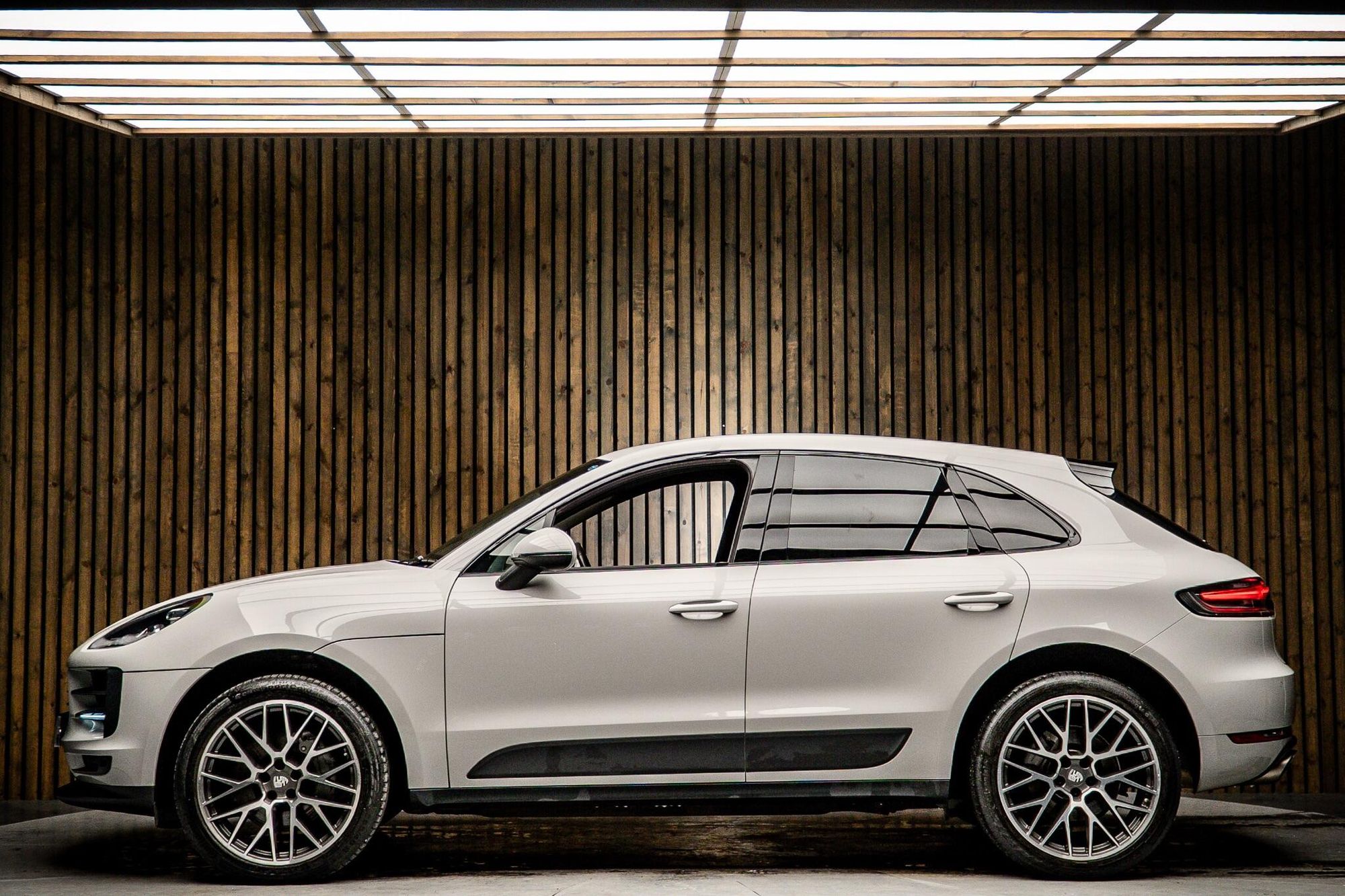 PORSCHE MACAN ESTATE S 5dr PDK for sale UK - Slide 7