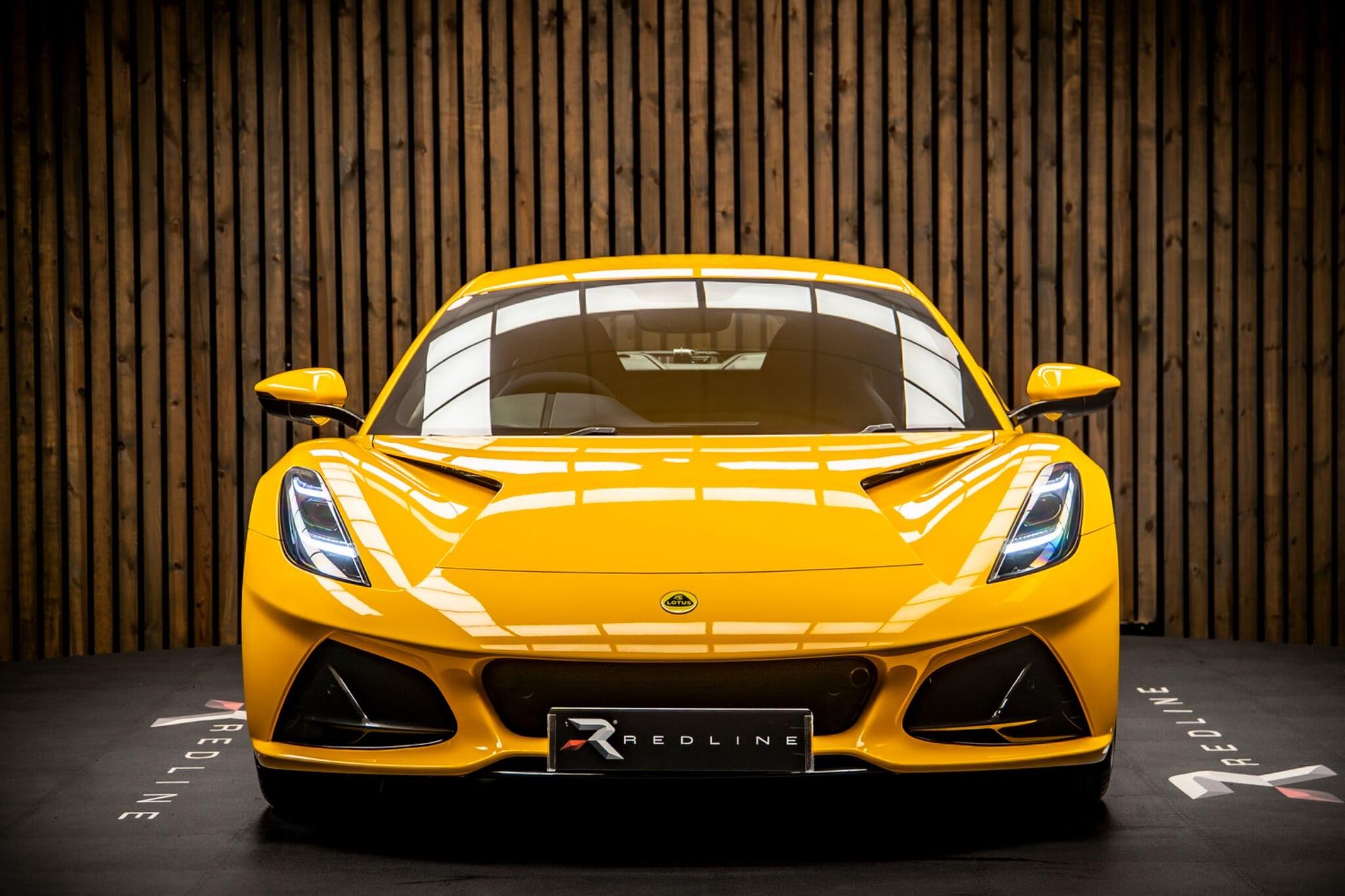 LOTUS EMIRA COUPE SPECIAL EDITION 3.5 V6 First Edition 2dr for sale UK - Slide 4