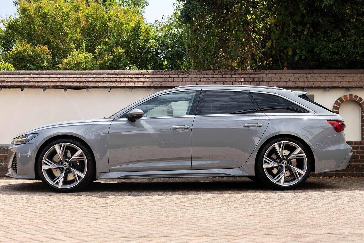 AUDI RS6 RS 6 AVANT RS 6 TFSI Quattro Performance 5dr Tiptronic for sale UK - Slide 3