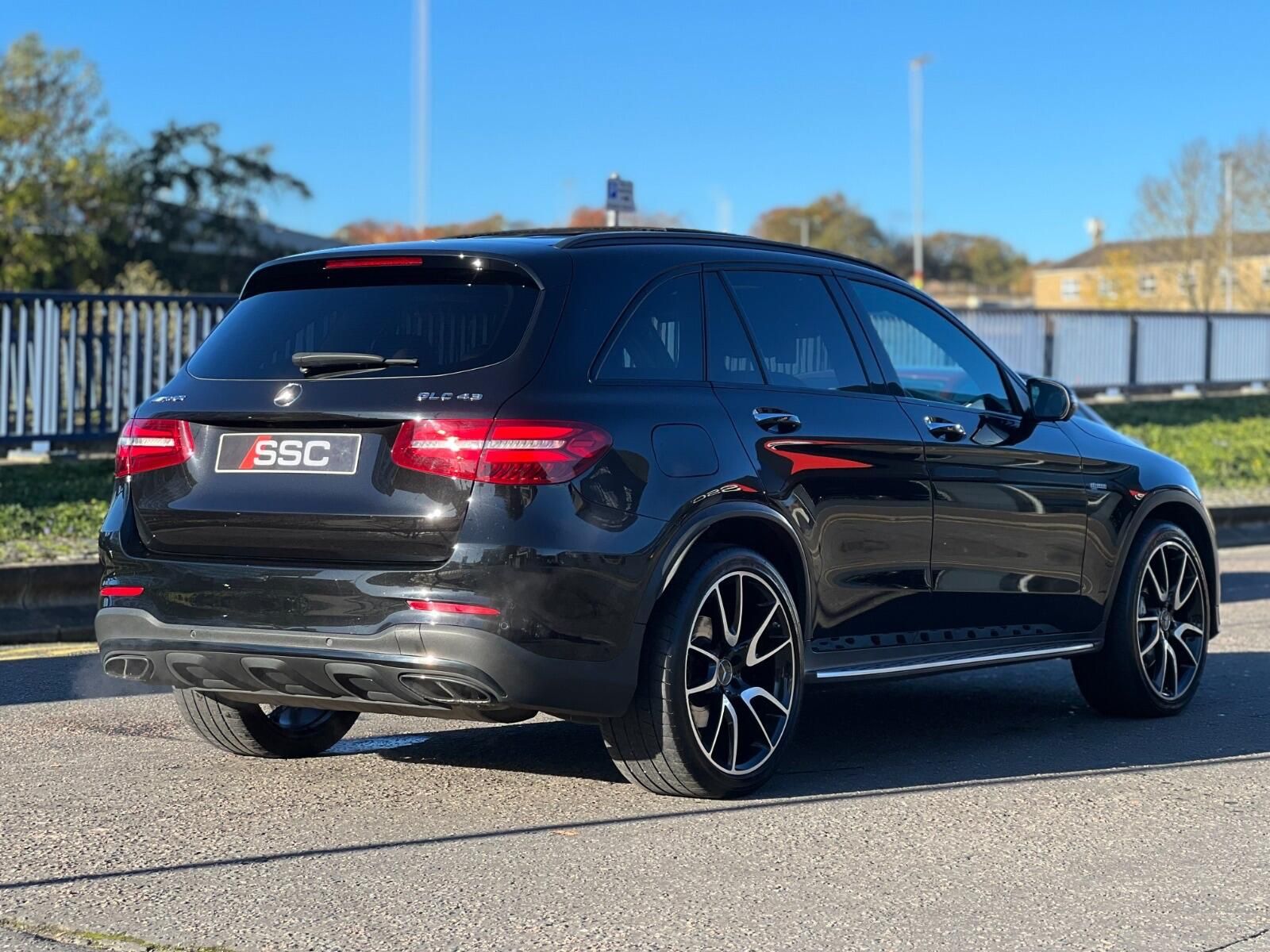 MERCEDES-BENZ GLC AMG ESTATE GLC 43 4Matic Premium Plus 5dr 9G-Tronic for sale UK - Slide 10