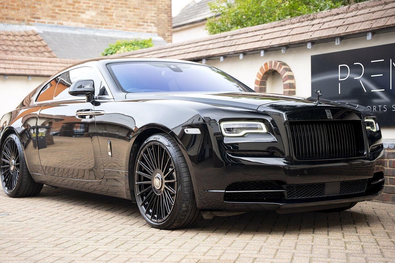ROLLS-ROYCE WRAITH COUPE Black Badge 2dr Auto for sale UK - Slide 4
