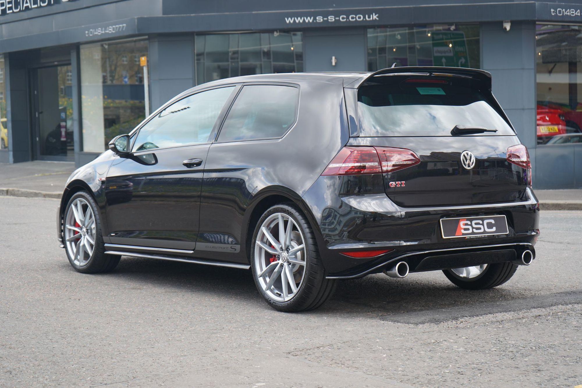 VOLKSWAGEN GOLF HATCHBACK SPECIAL EDITION 2.0 TSI GTI Clubsport S 3dr for sale UK - Slide 8
