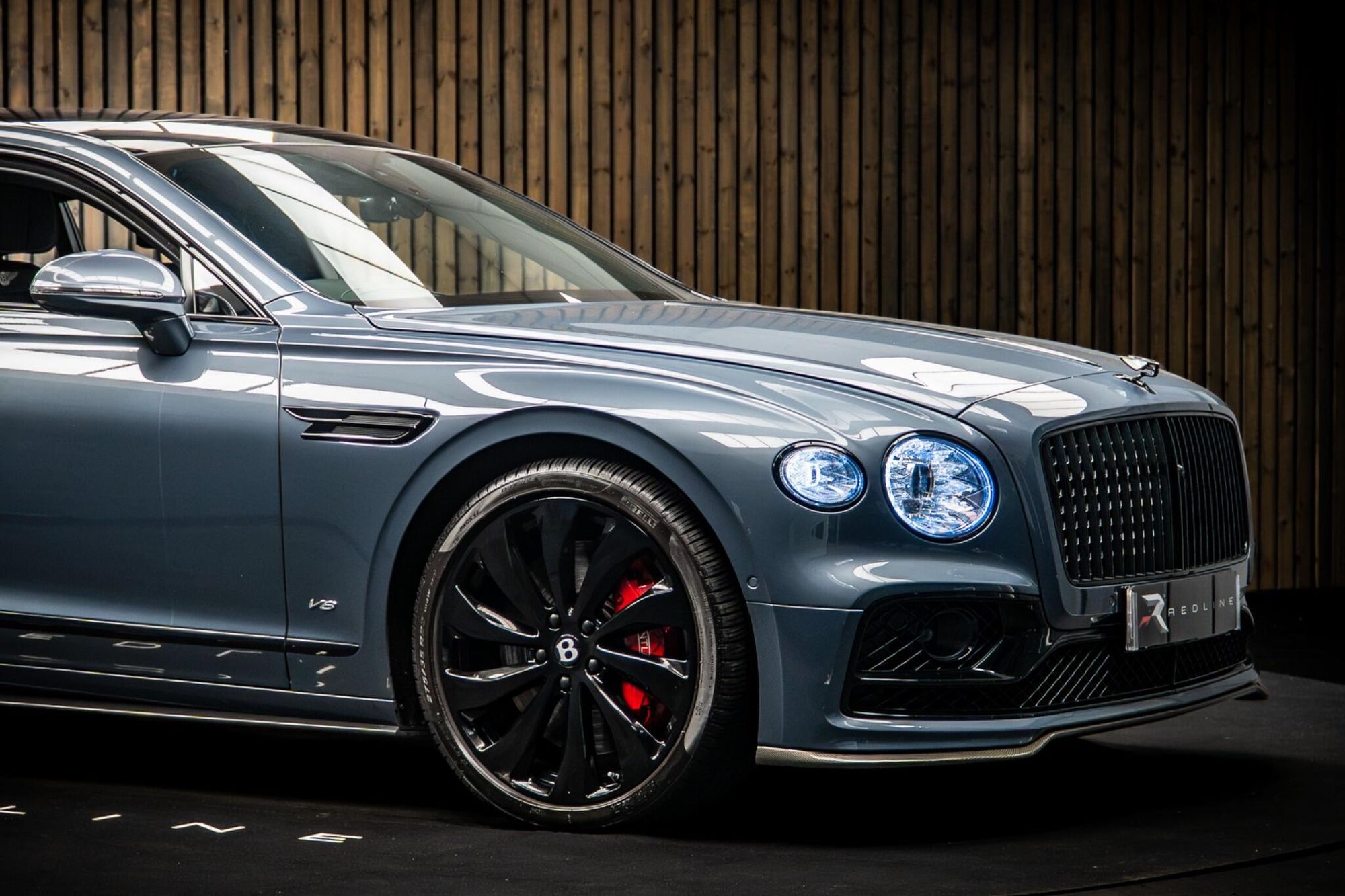 BENTLEY FLYING SPUR SALOON 4.0 V8 4dr Auto for sale UK - Slide 10