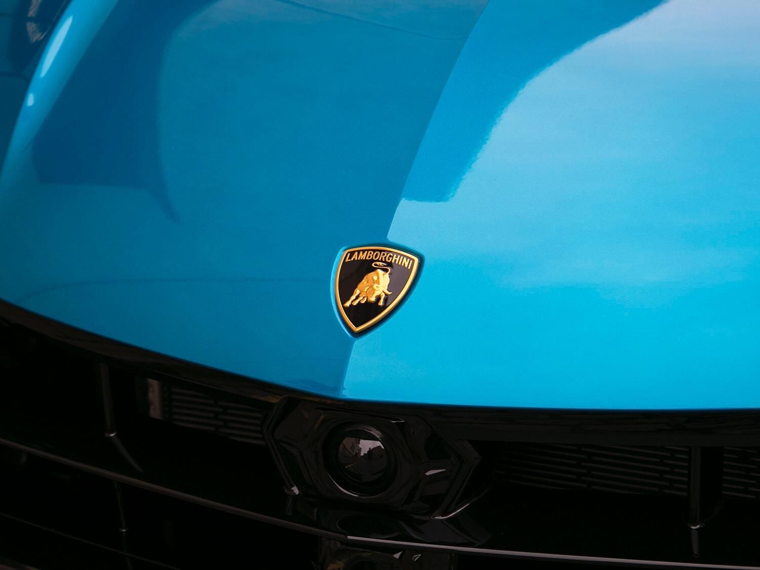 LAMBORGHINI URUS ESTATE 4.0T 25.9kWh Plug-in Hybrid FSI V8 5dr Auto for sale UK - Slide 2