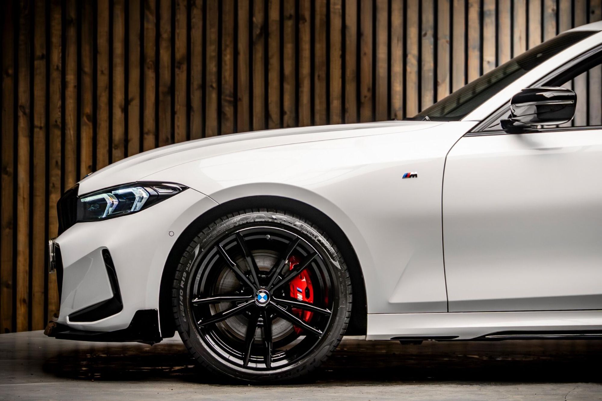 BMW 3 SERIES SALOON 320i M Sport 4dr Step Auto for sale UK - Slide 9