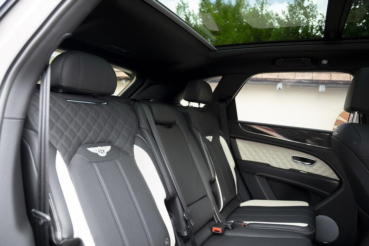 BENTLEY BENTAYGA ESTATE 4.0 V8 S 5dr Auto for sale UK - Slide 10