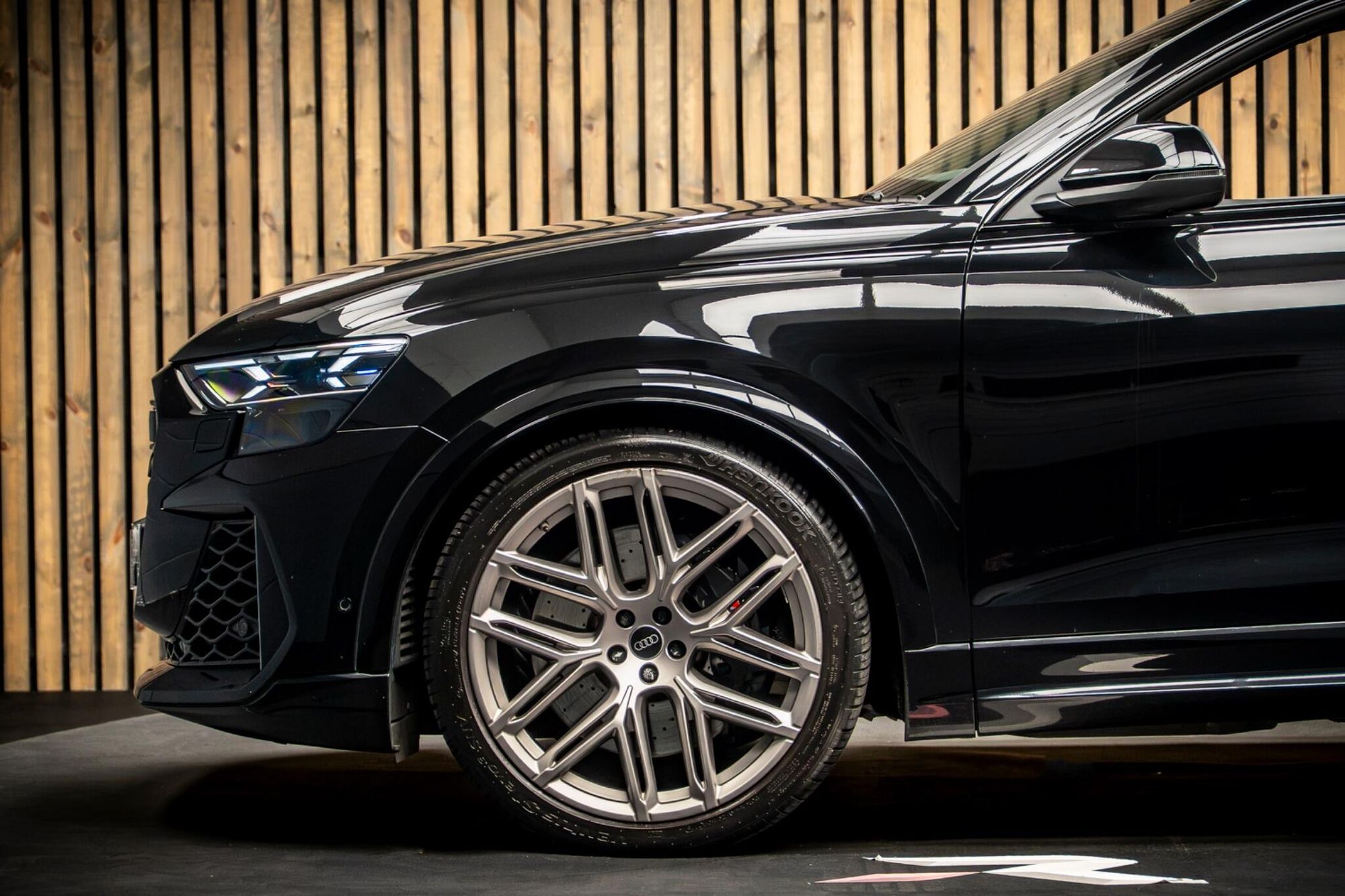 AUDI Q8 ESTATE SPECIAL EDITIONS SQ8 TFSI Quattro Launch Edition 5dr Tiptronic for sale UK - Slide 9