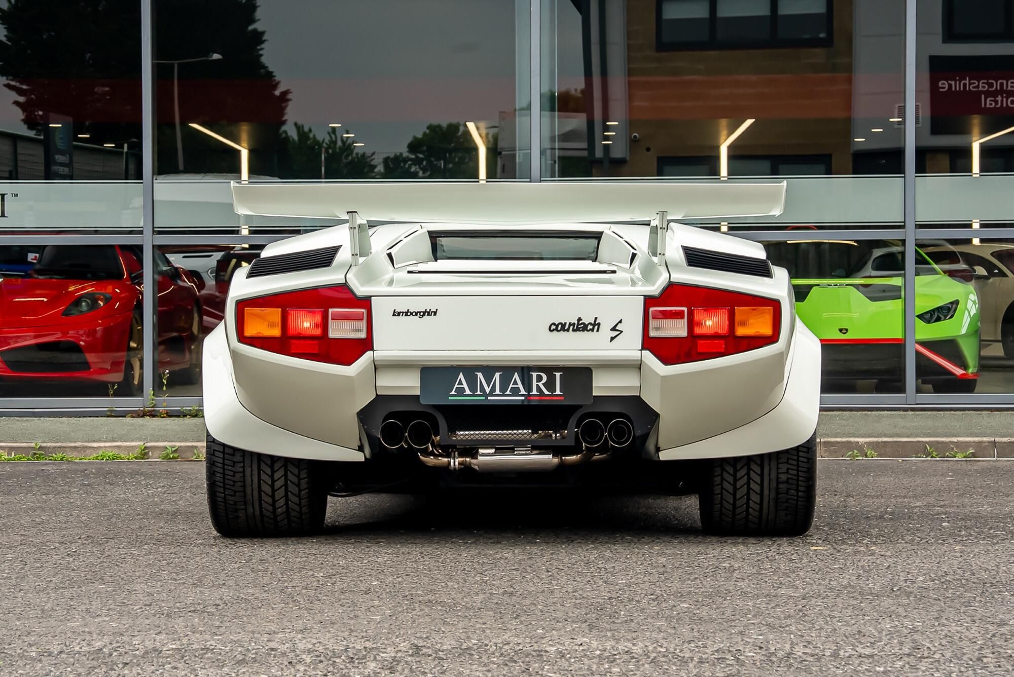 LAMBORGHINI COUNTACH COUPE 5.2 Anniversary 2dr for sale UK - Slide 8