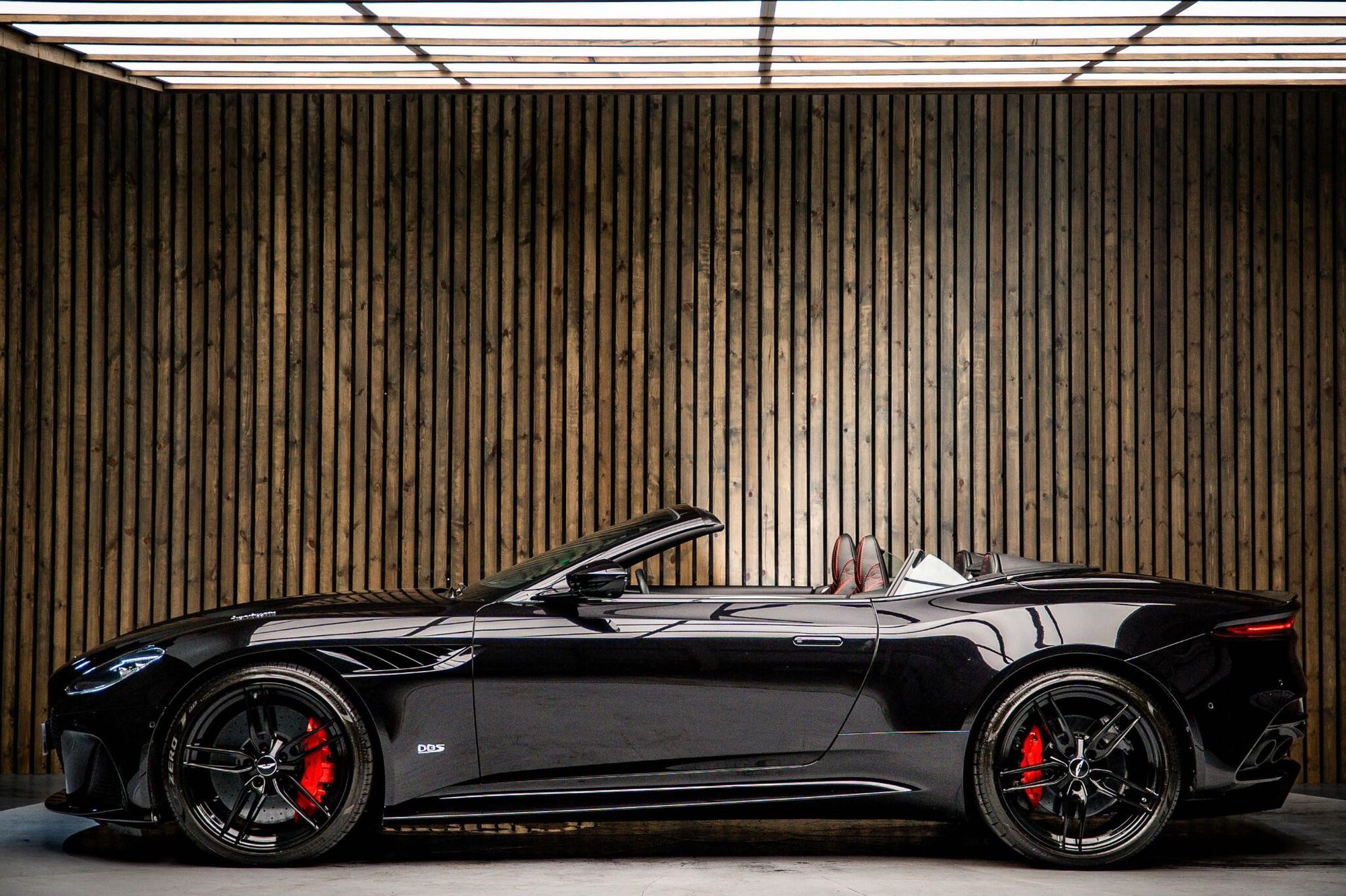 ASTON MARTIN DBS CONVERTIBLE V12 2dr Volante Touchtronic Auto for sale UK - Slide 7