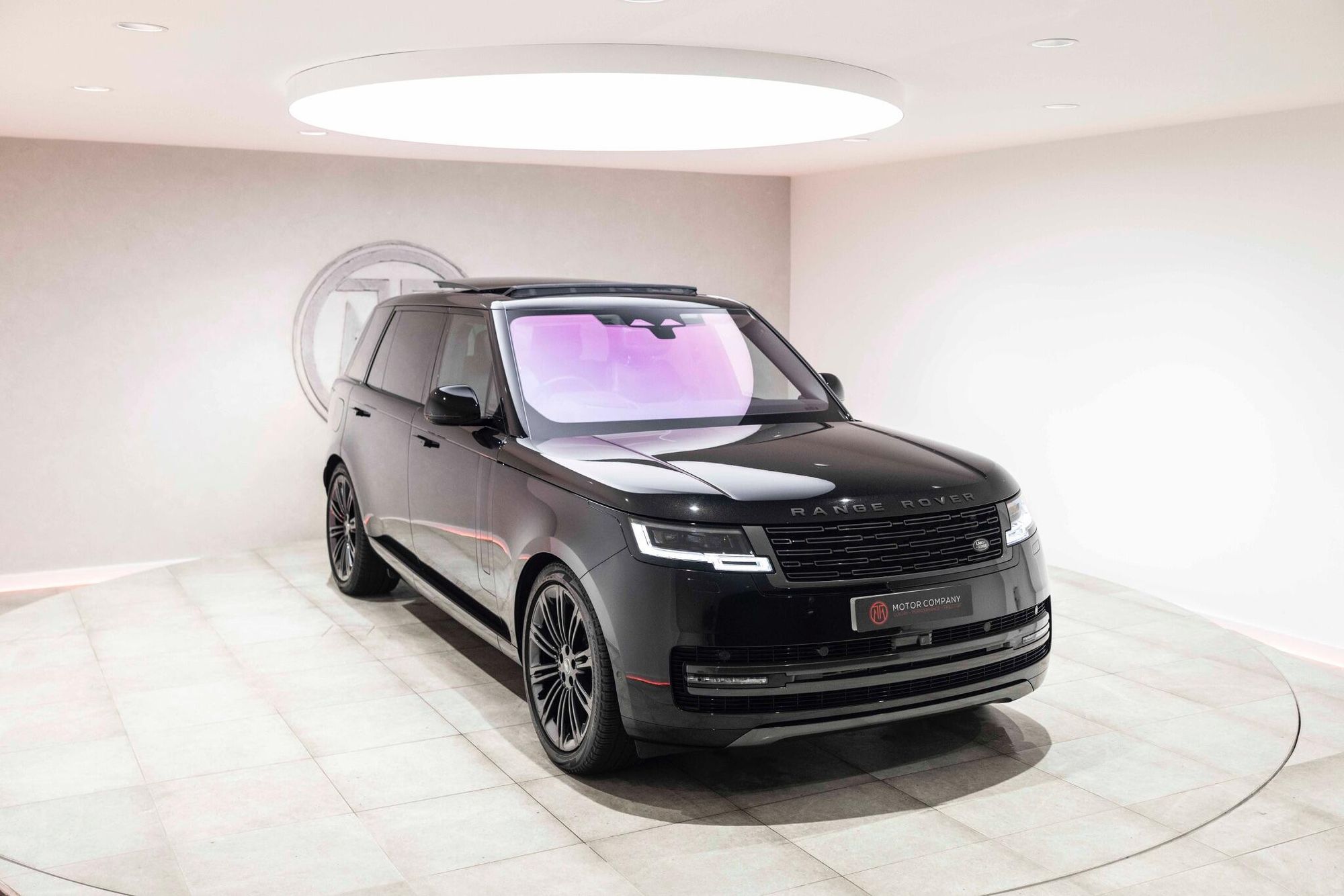 LAND ROVER RANGE ROVER DIESEL ESTATE 3.0 D350 First Edition LWB 4dr Auto for sale UK - Slide 9