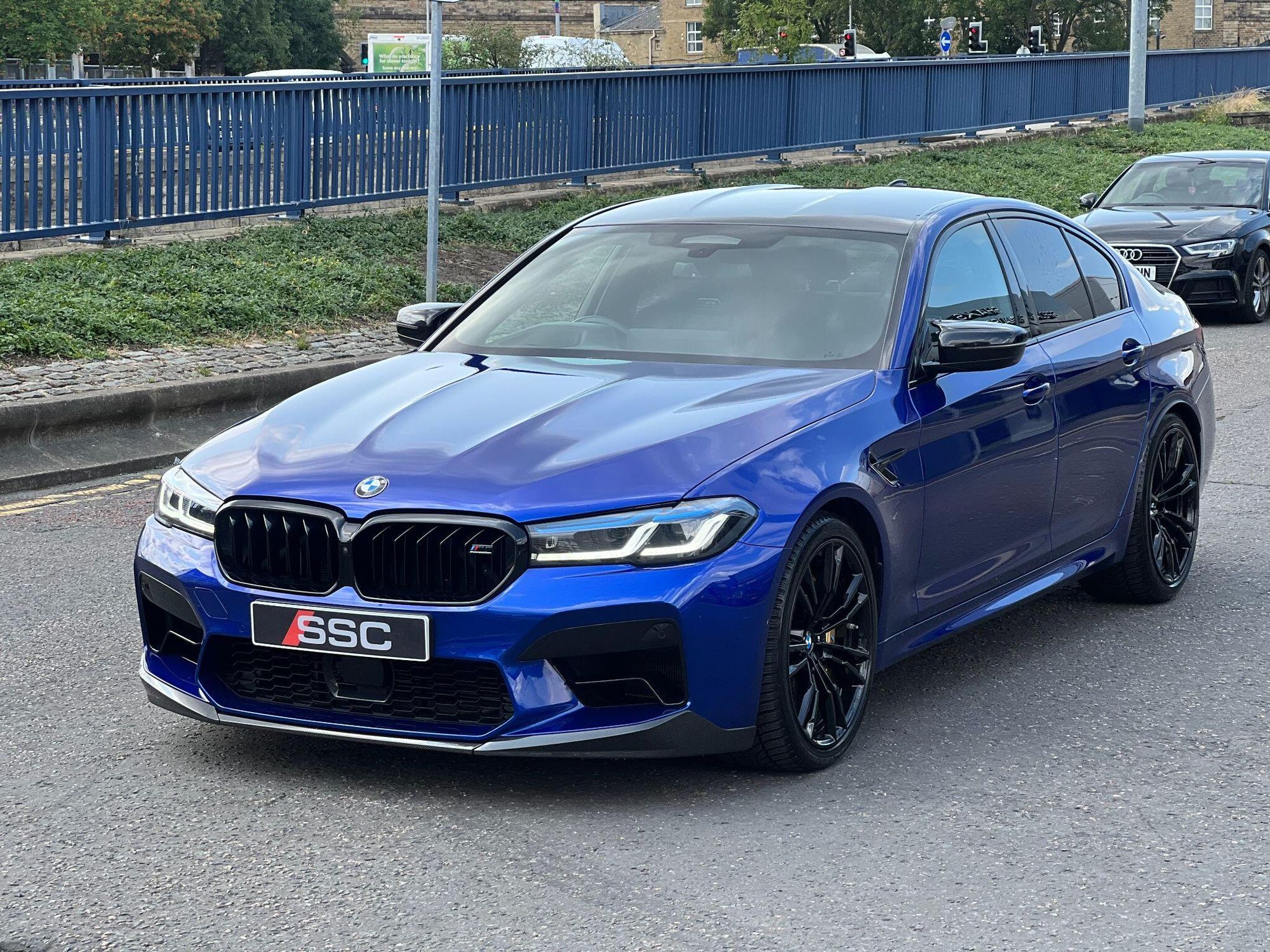 BMW M5 SALOON M5 Competition 4dr DCT for sale UK - Slide 5